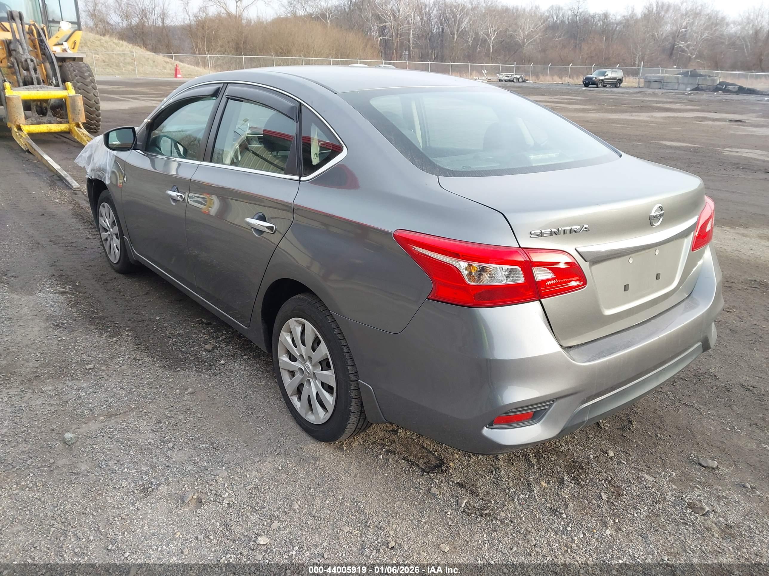 NISSAN SENTRA image 3