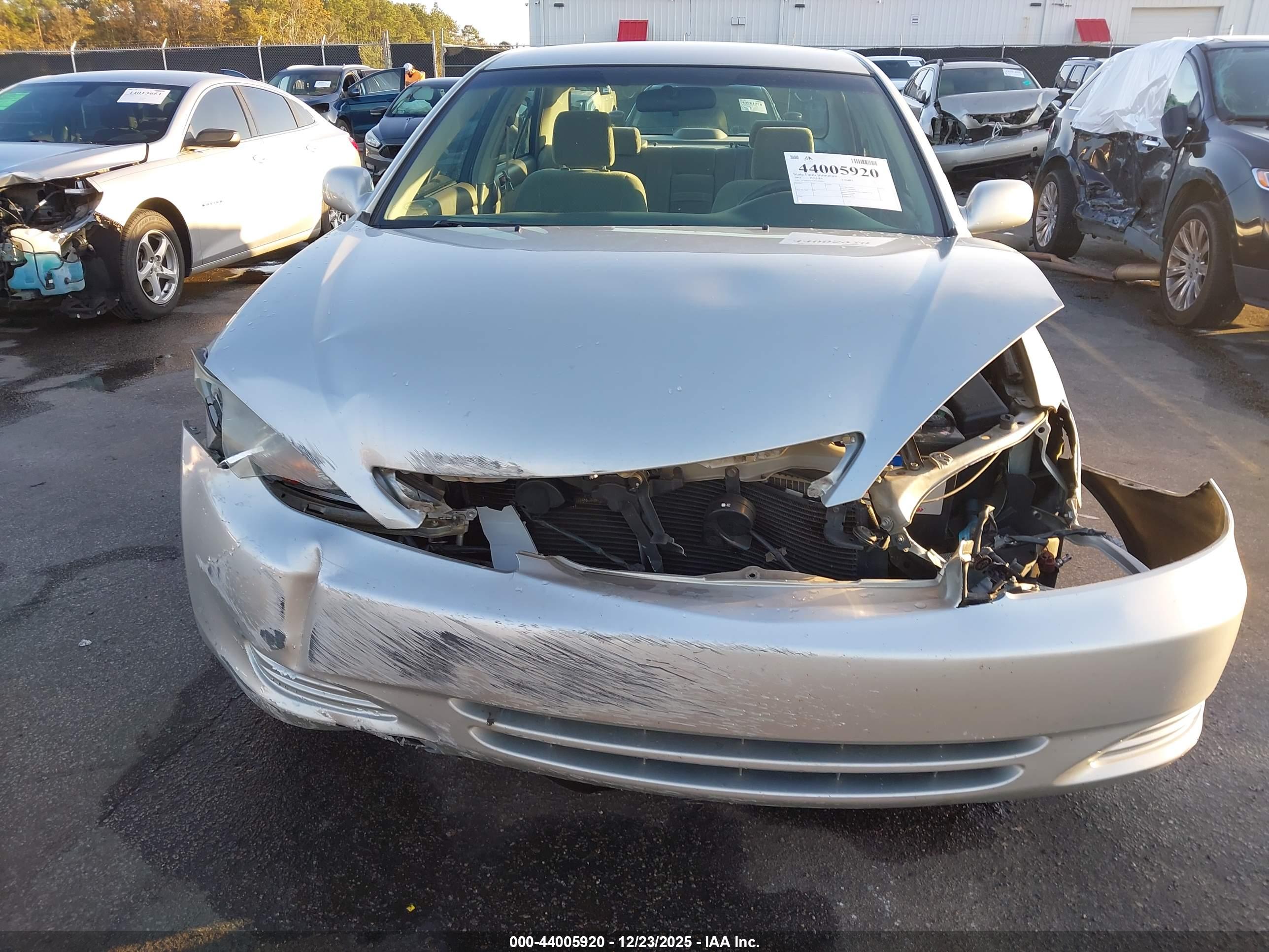TOYOTA CAMRY image 6
