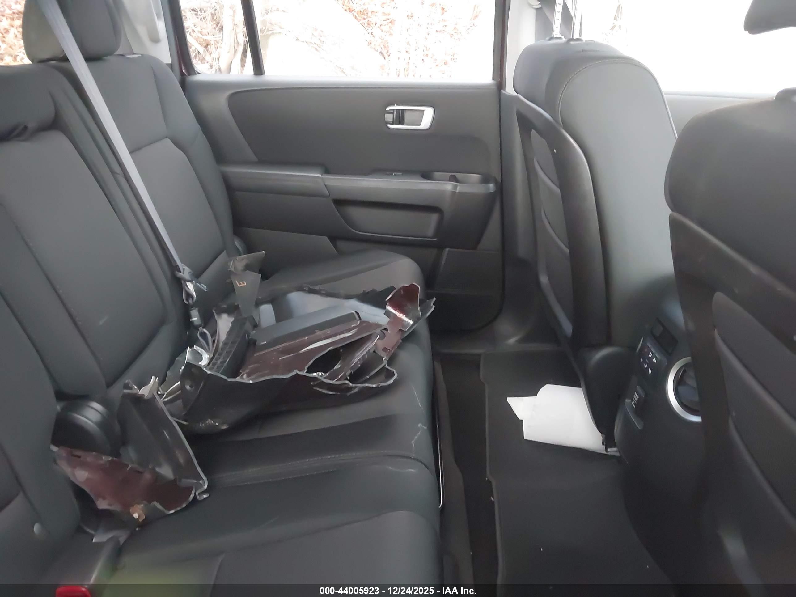 HONDA PILOT image 8