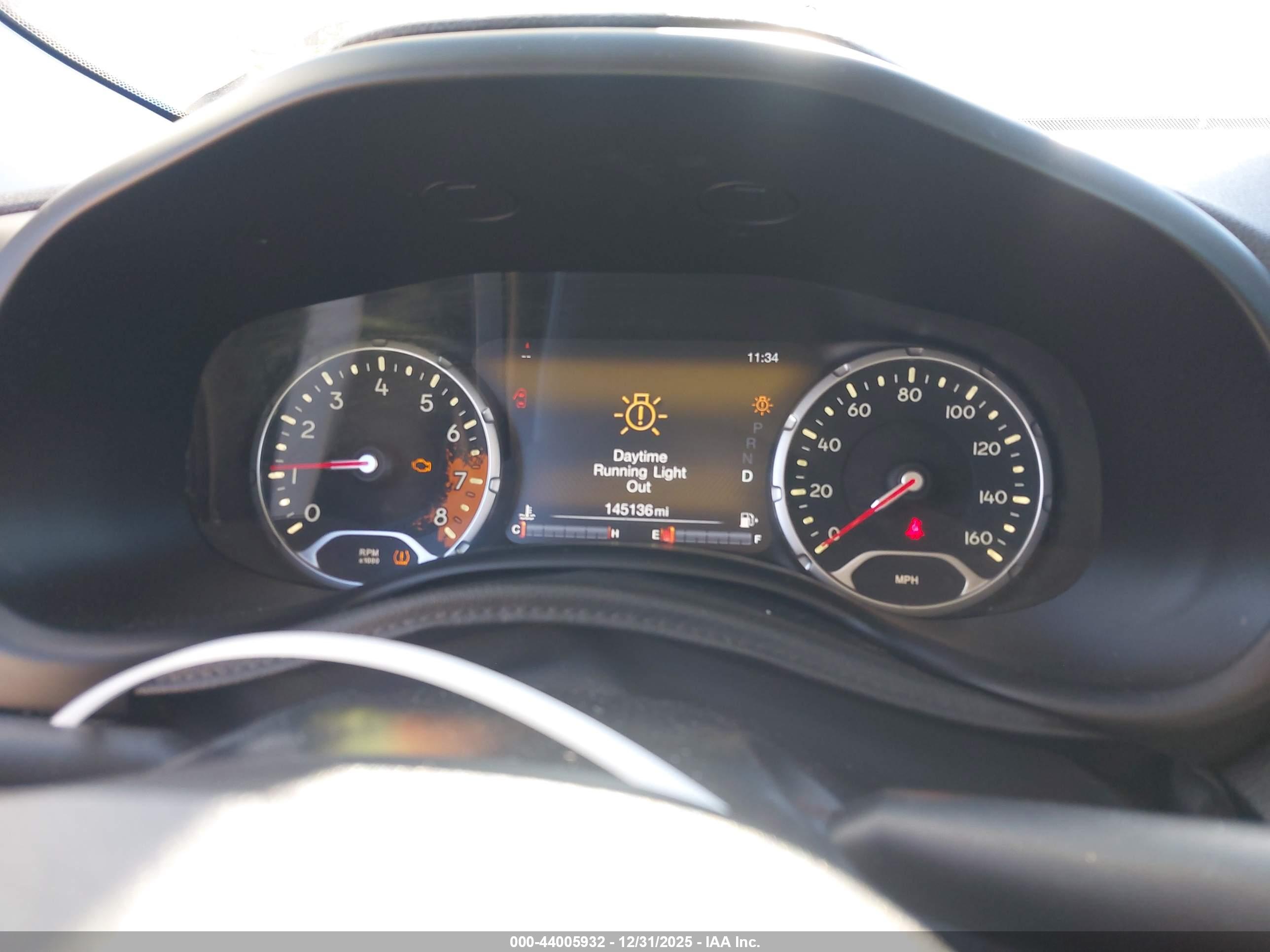 JEEP RENEGADE image 7