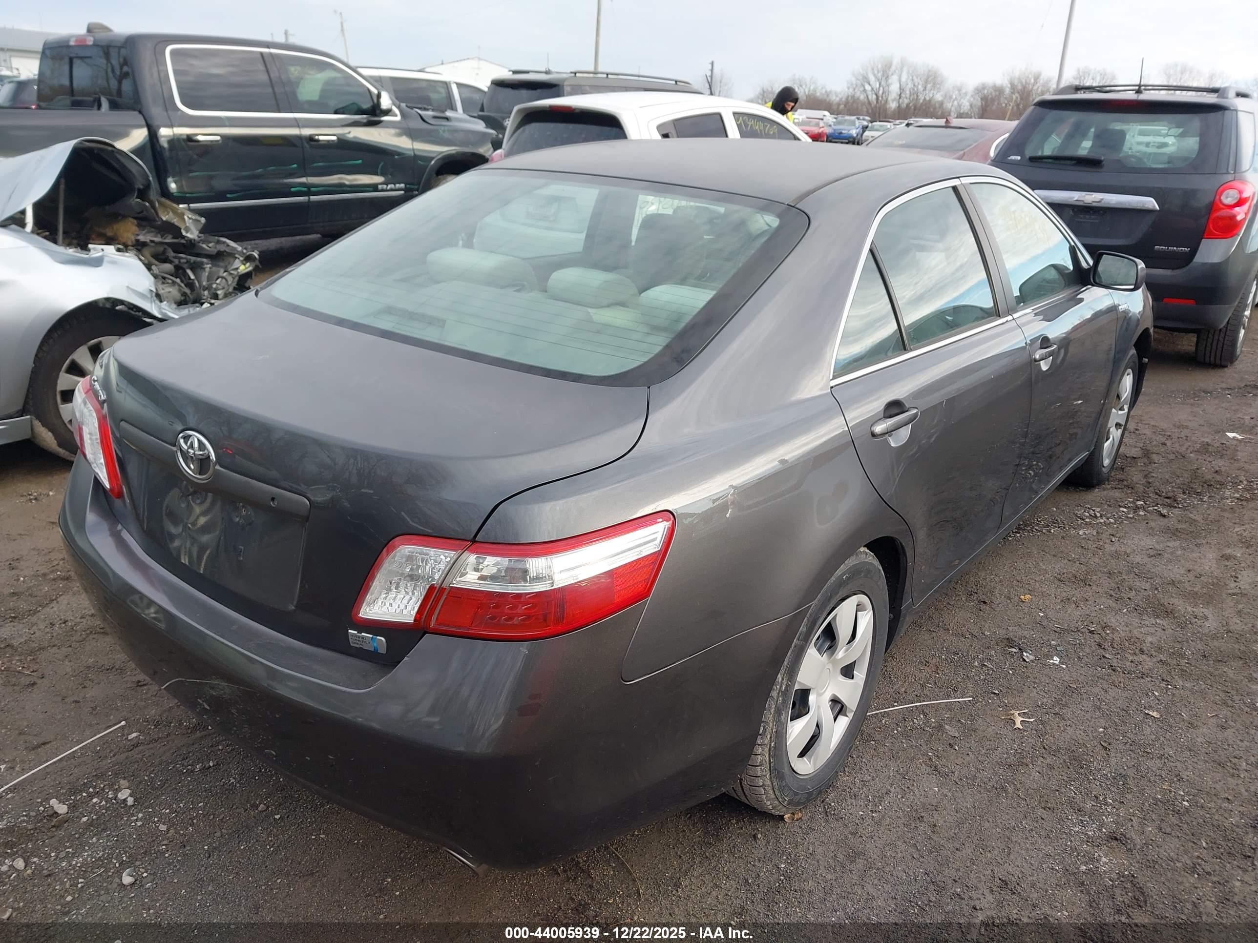 TOYOTA CAMRY image 4