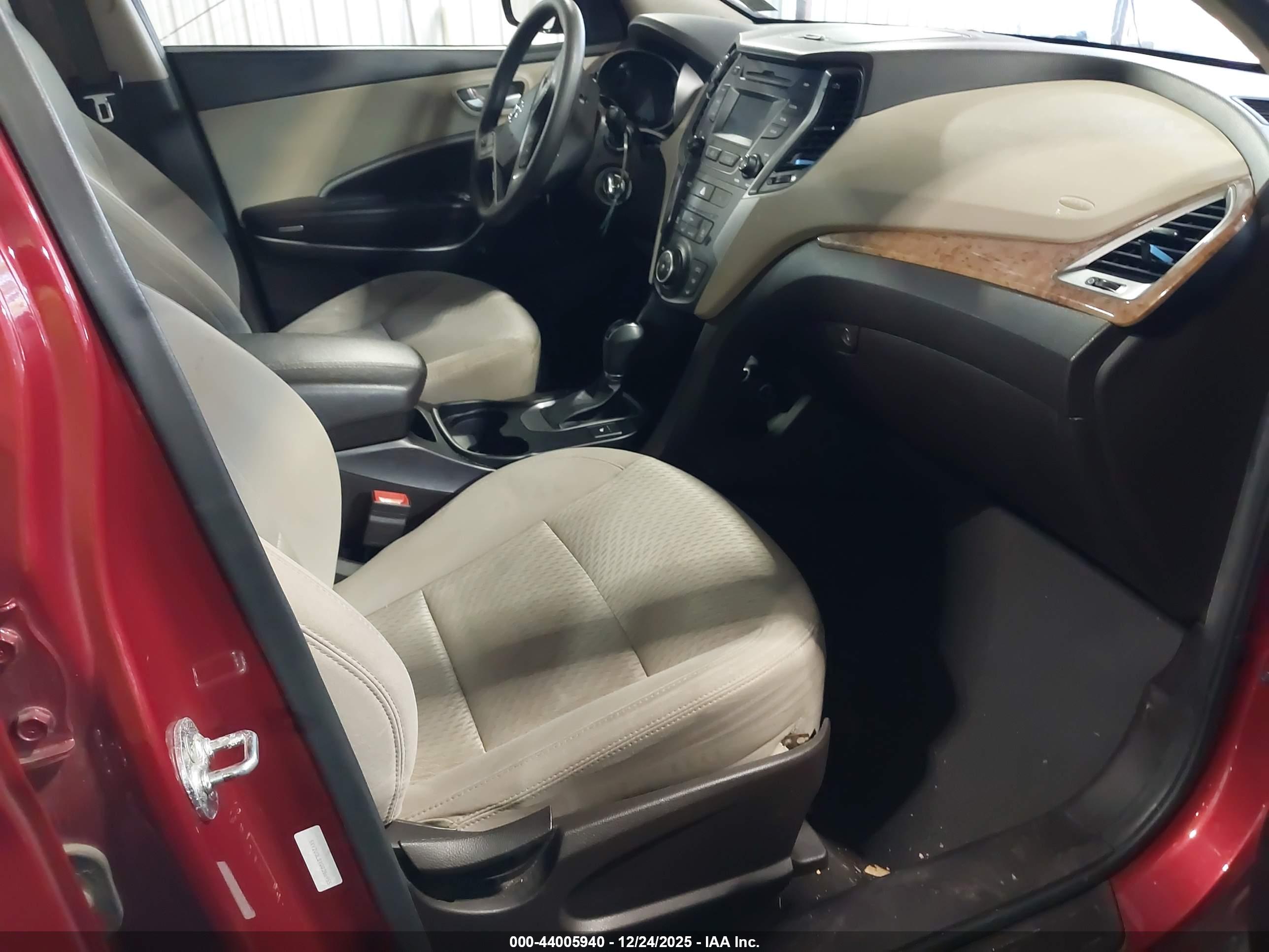 HYUNDAI SANTA image 5