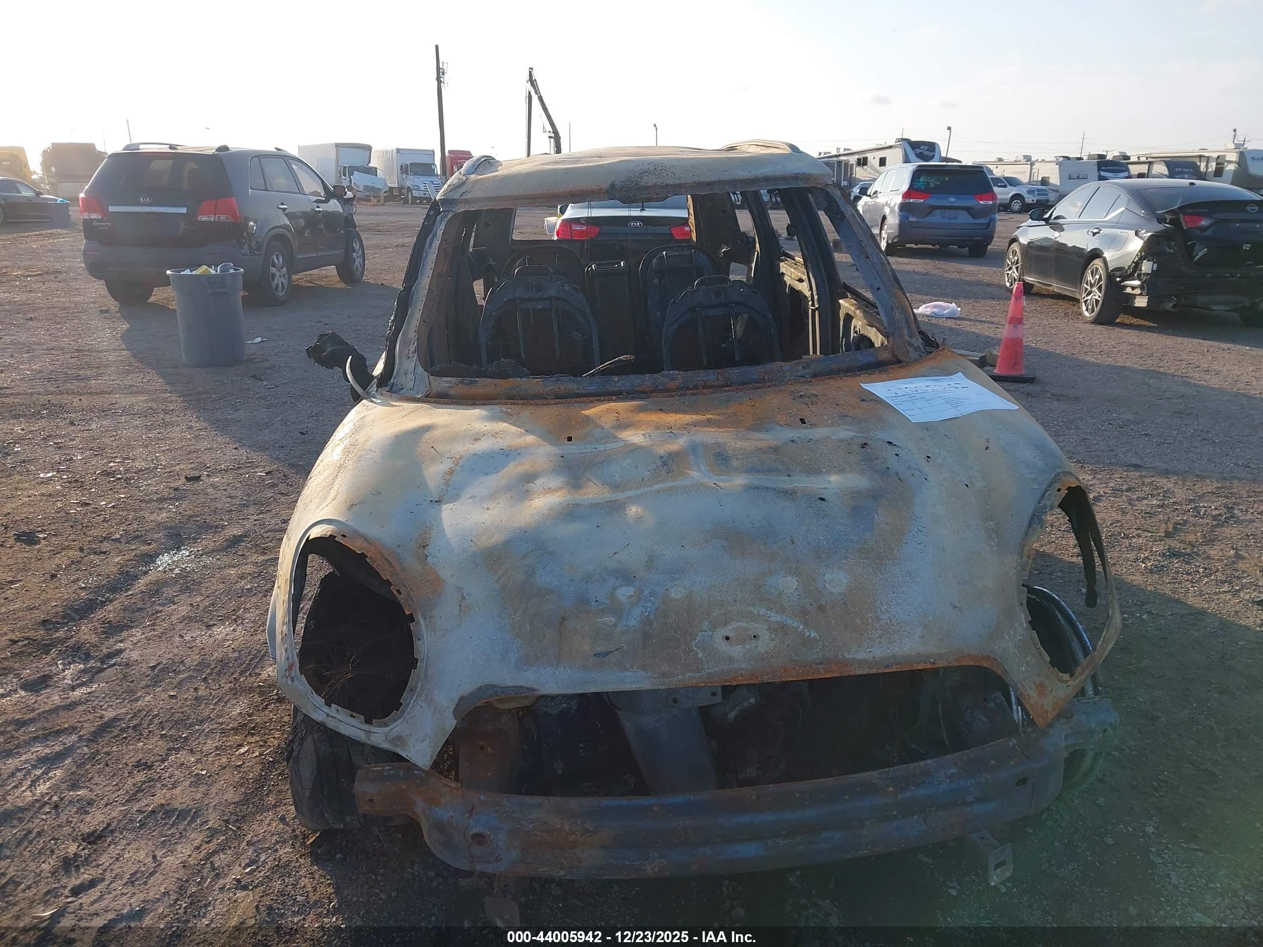 MINI COUNTRYMAN image 6