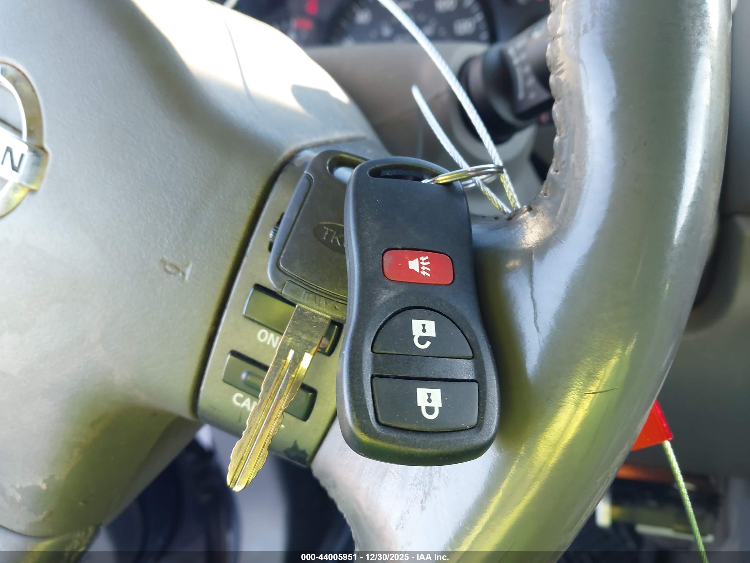 NISSAN TITAN image 11