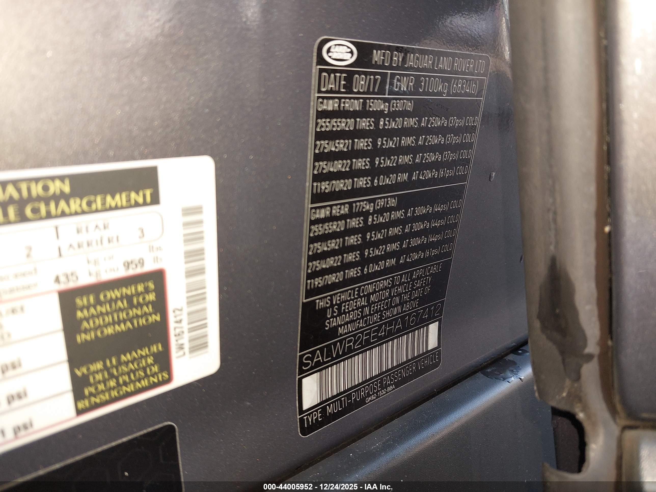 LAND ROVER image 9