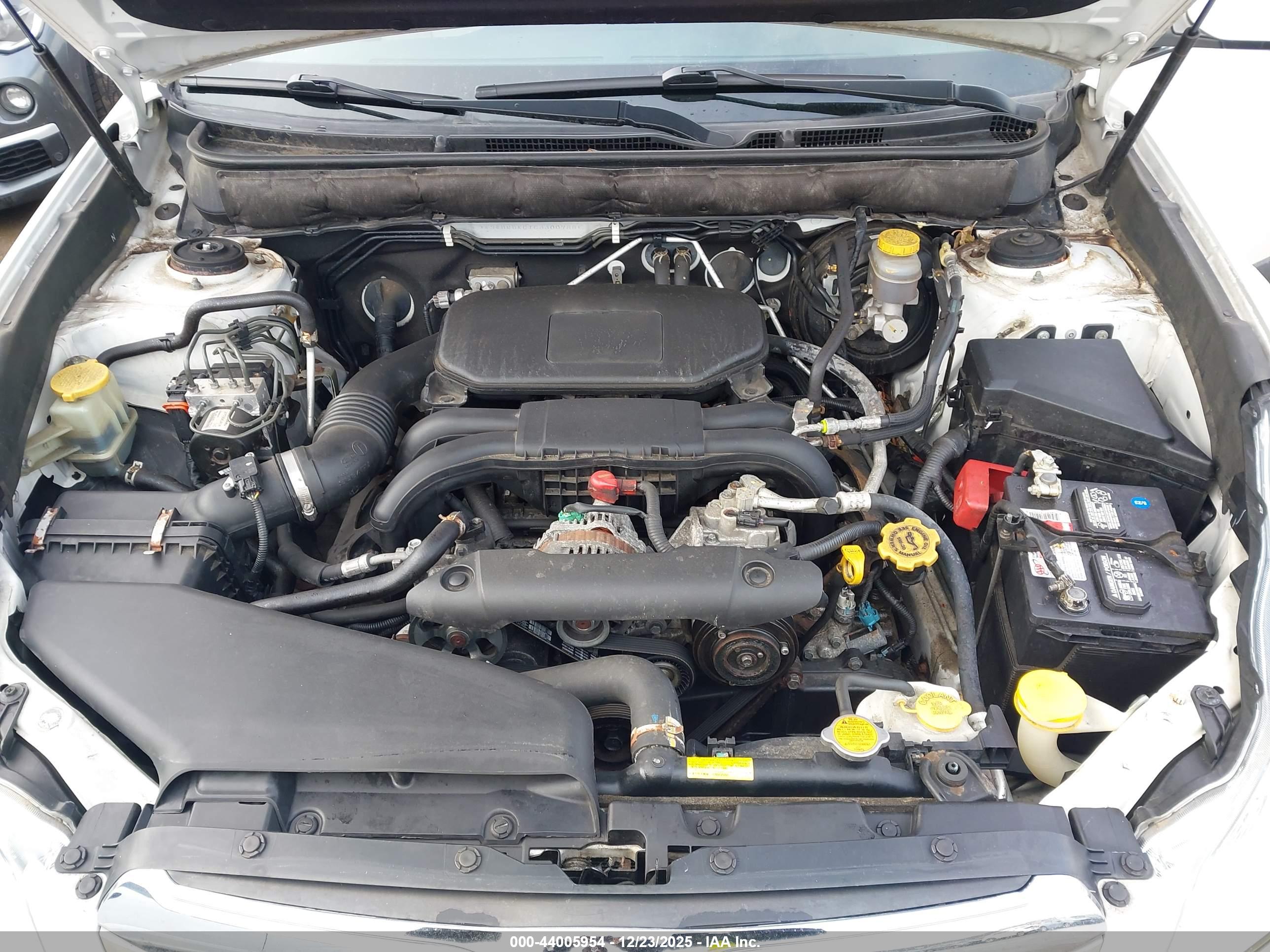 SUBARU OUTBACK image 10