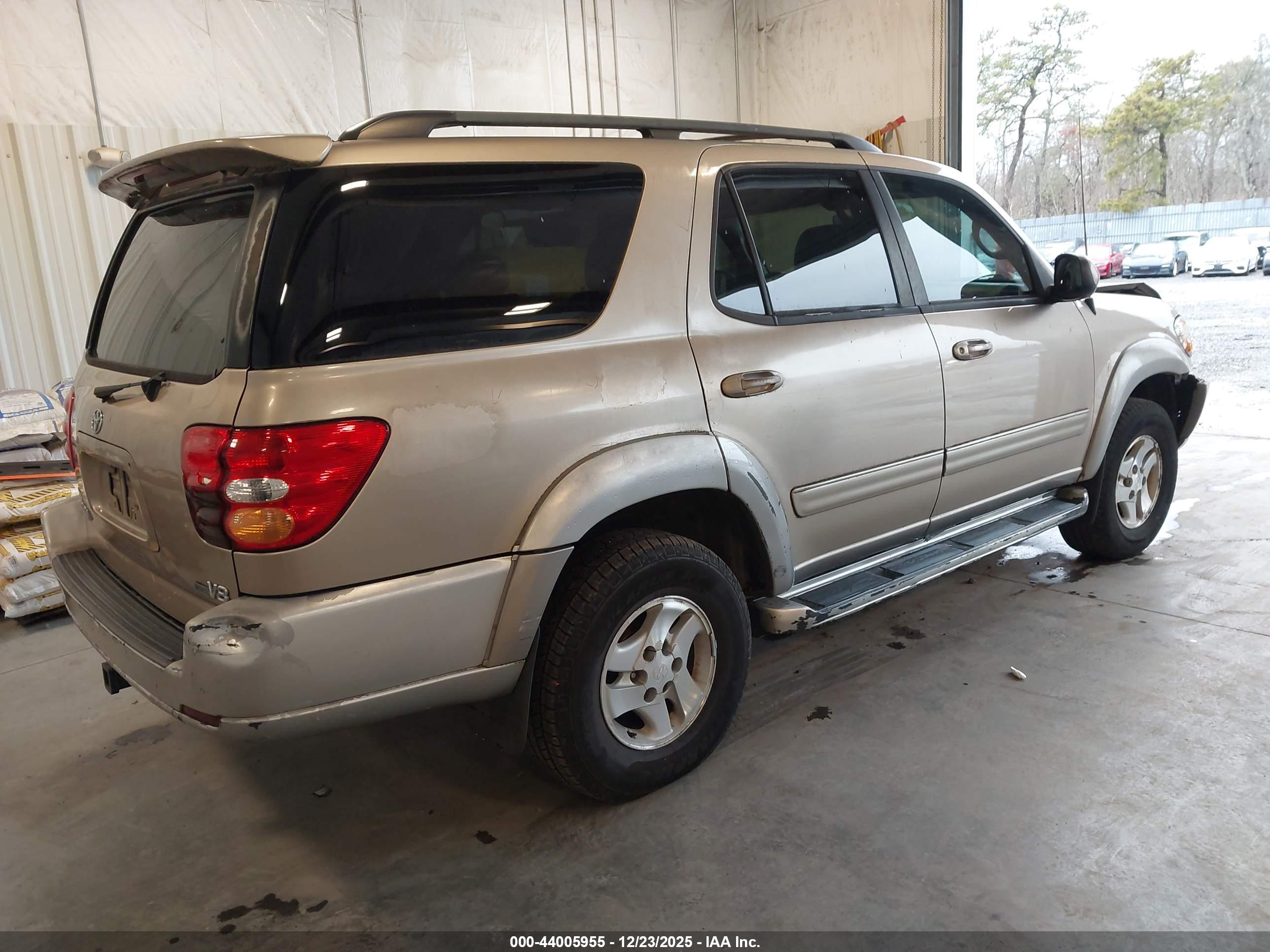 TOYOTA SEQUOIA image 4