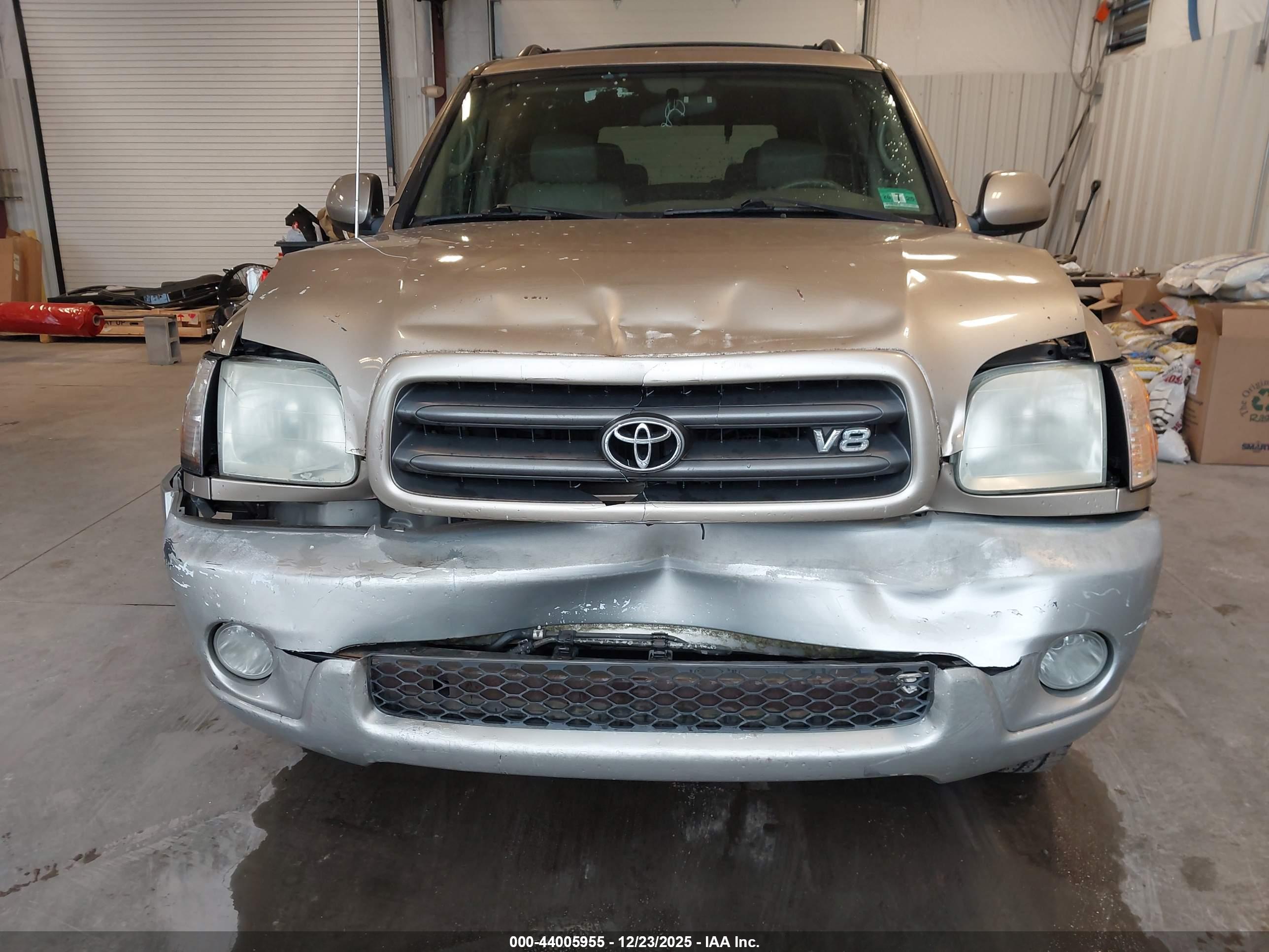 TOYOTA SEQUOIA image 6