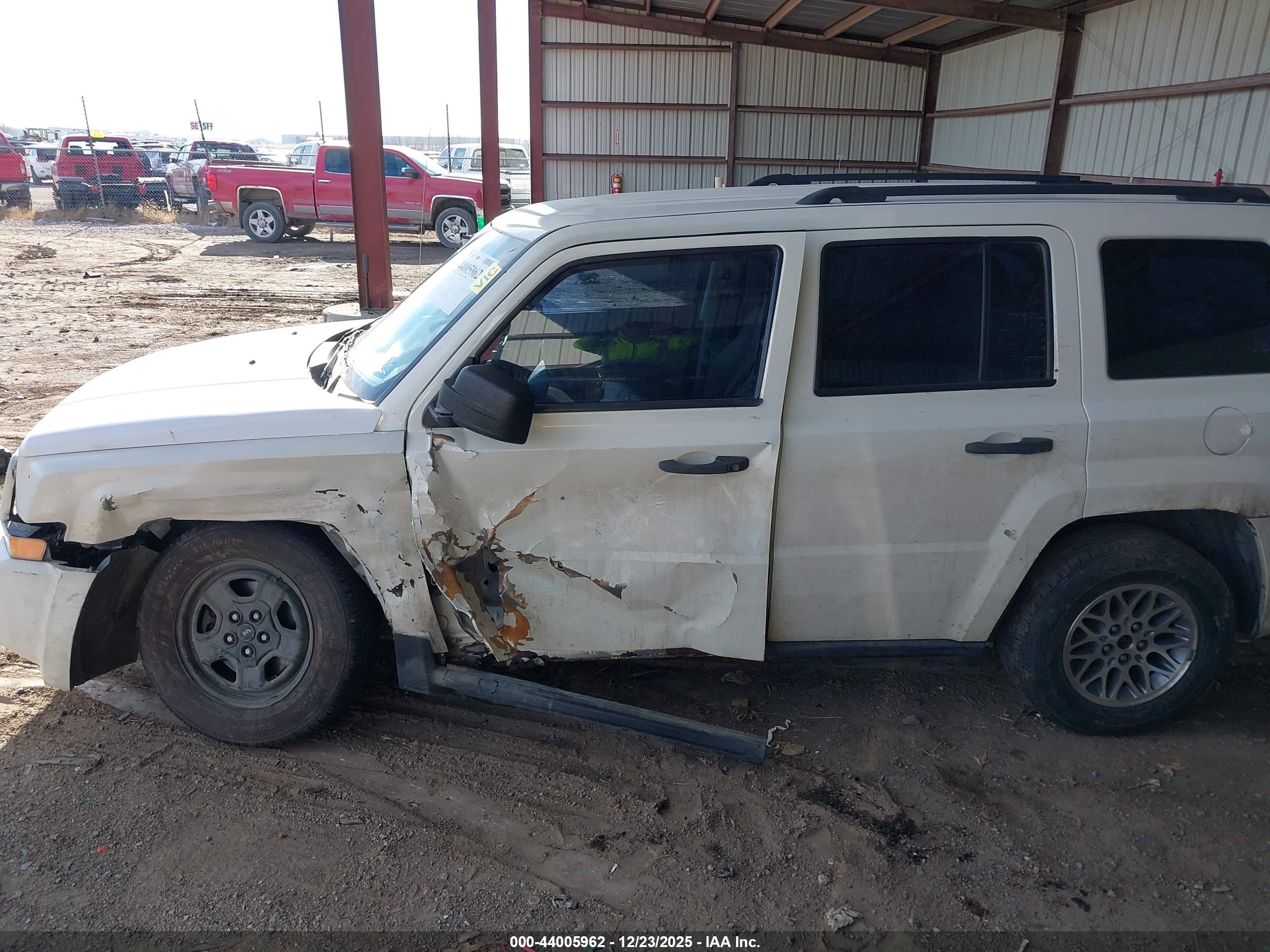JEEP PATRIOT image 6