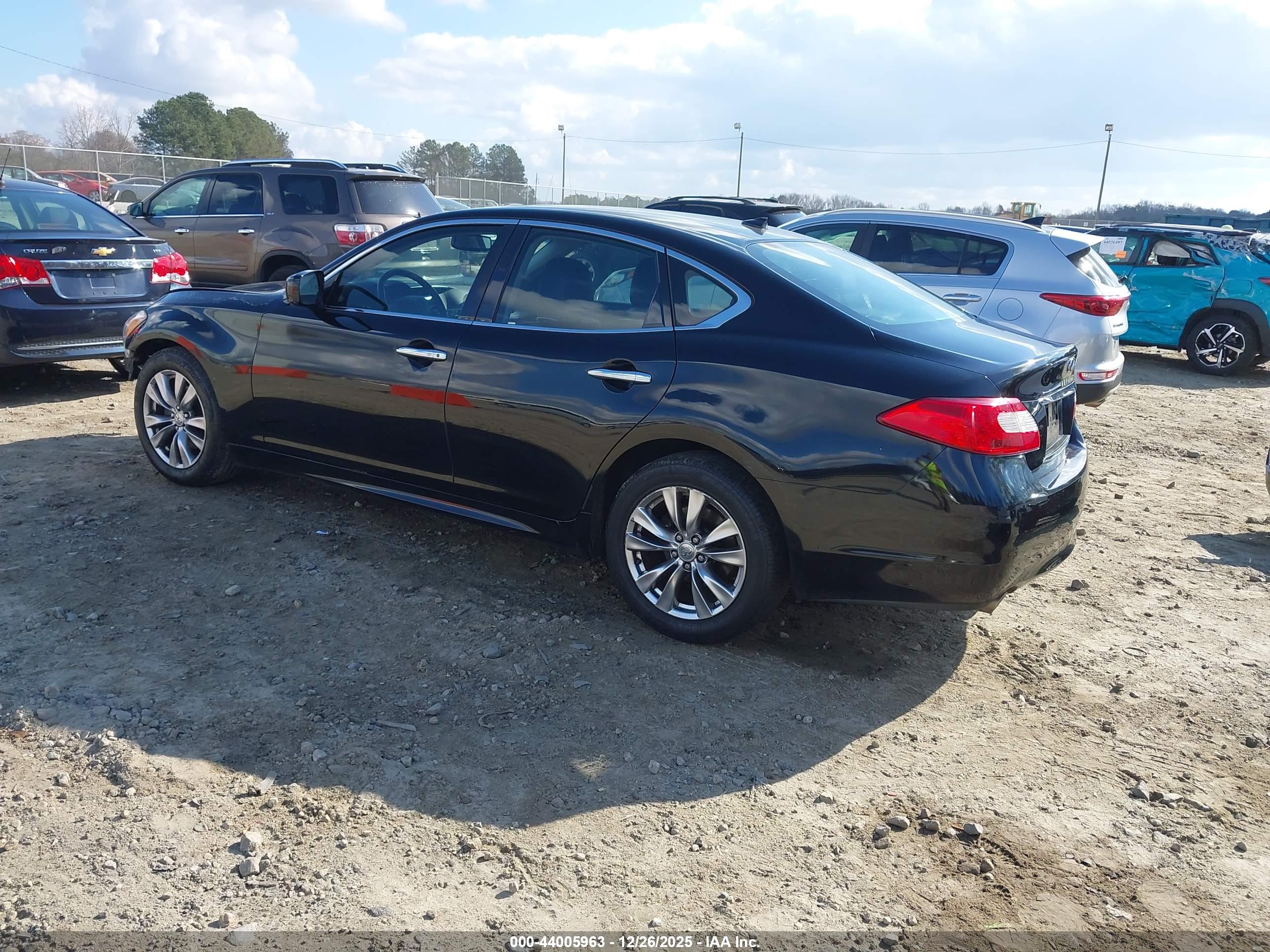 INFINITI M37 image 3