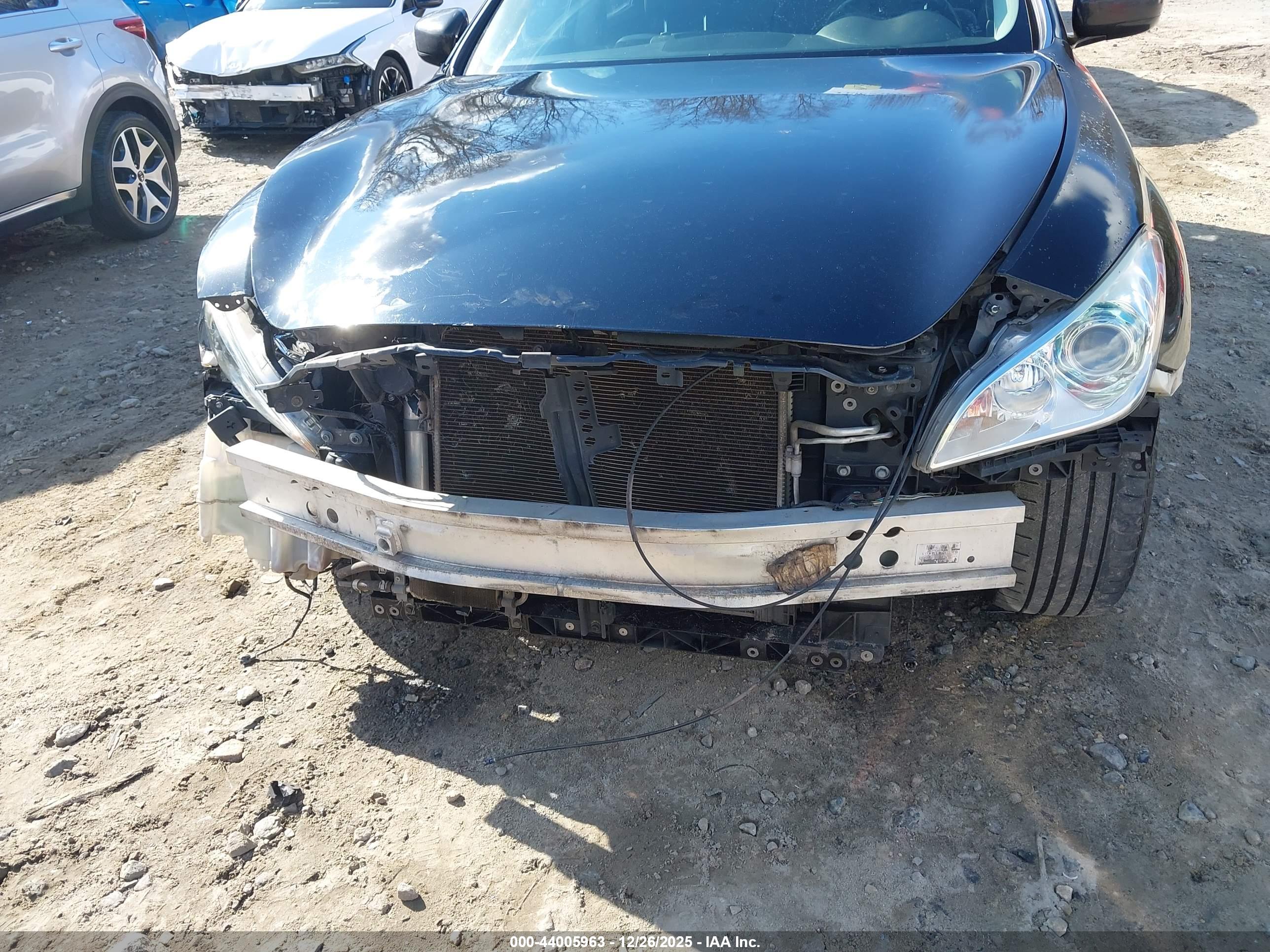 INFINITI M37 image 6