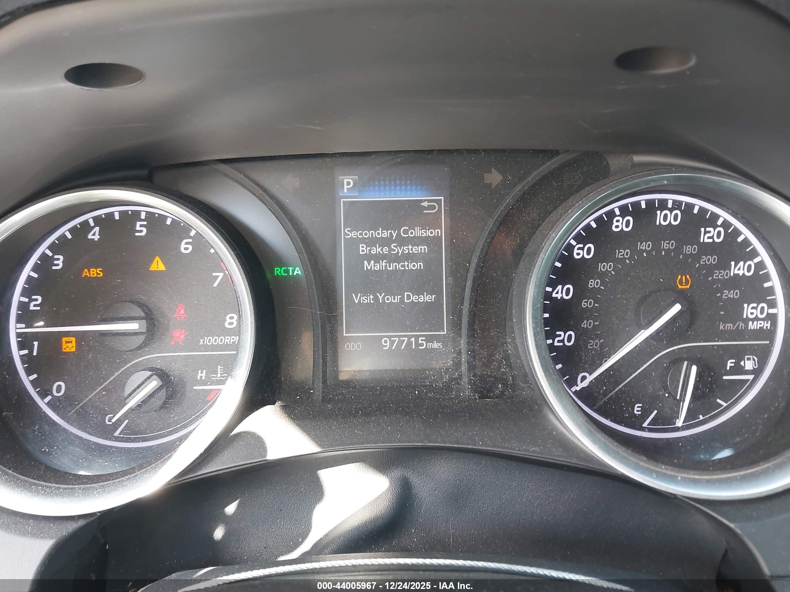 TOYOTA CAMRY image 7