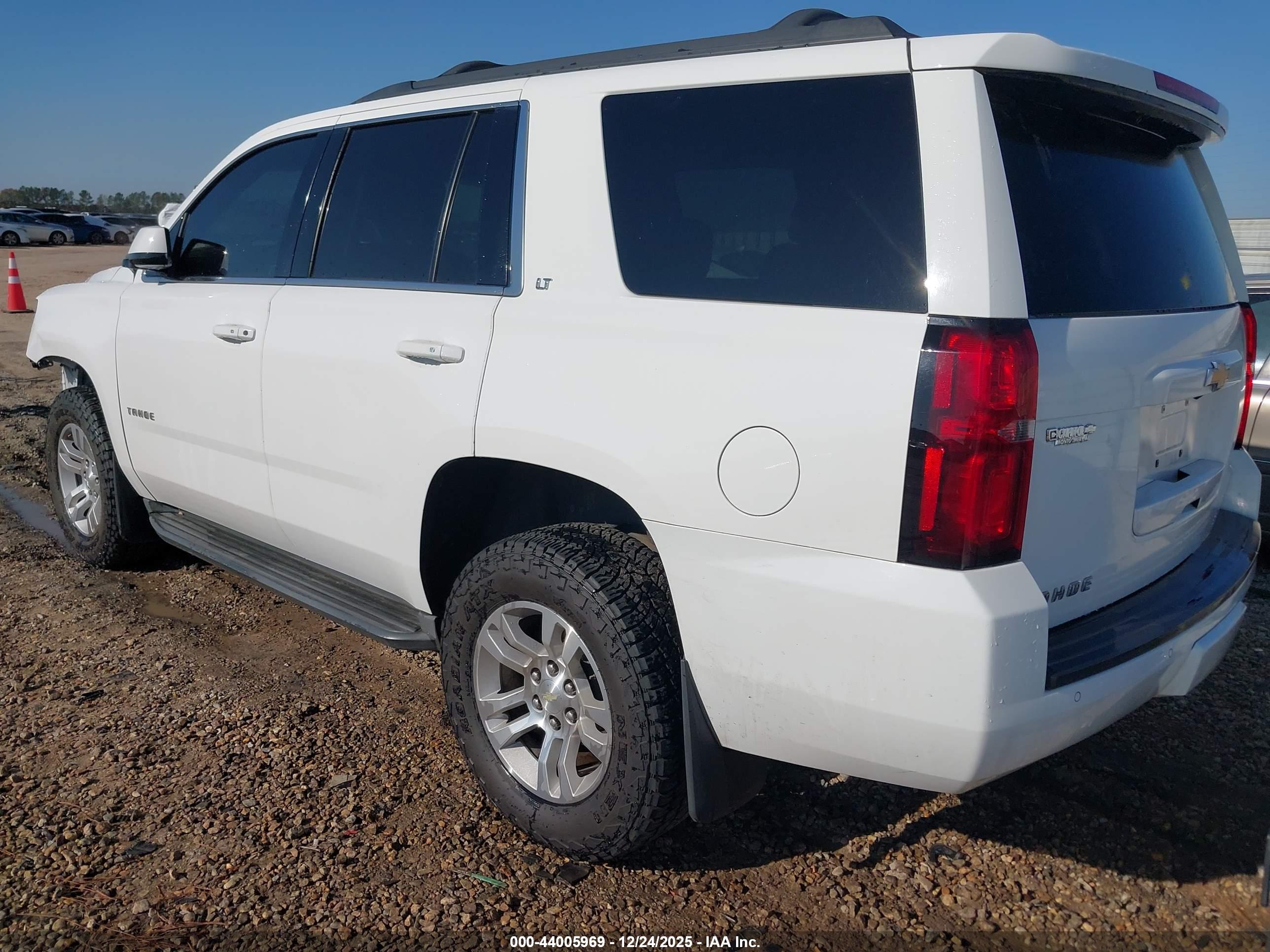 CHEVROLET TAHOE image 3