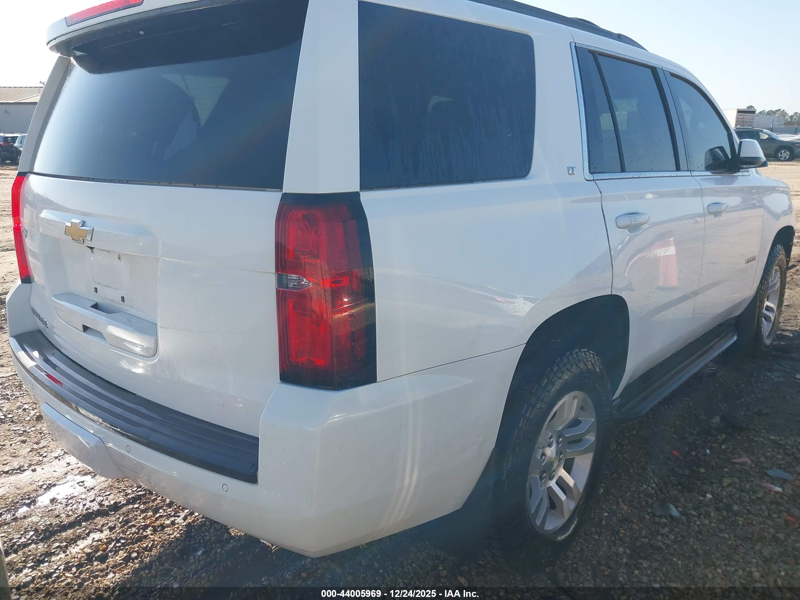 CHEVROLET TAHOE image 4