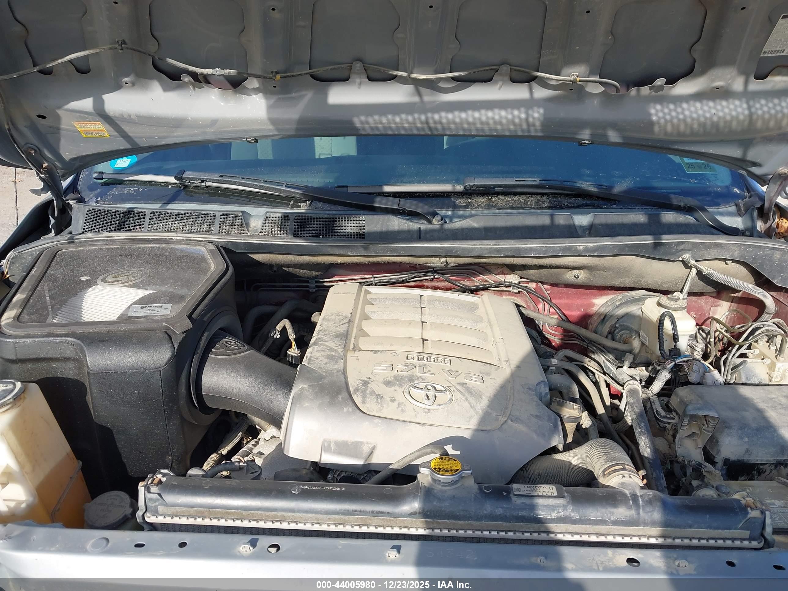 TOYOTA TUNDRA image 10