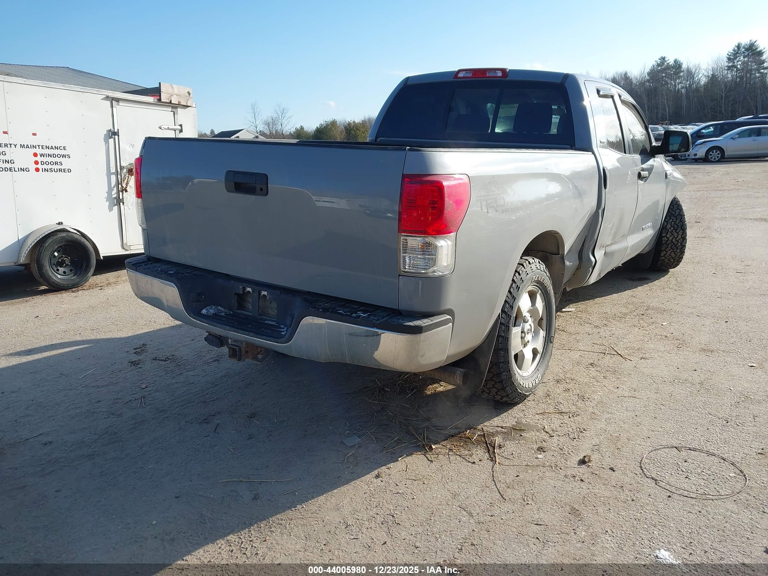 TOYOTA TUNDRA image 4