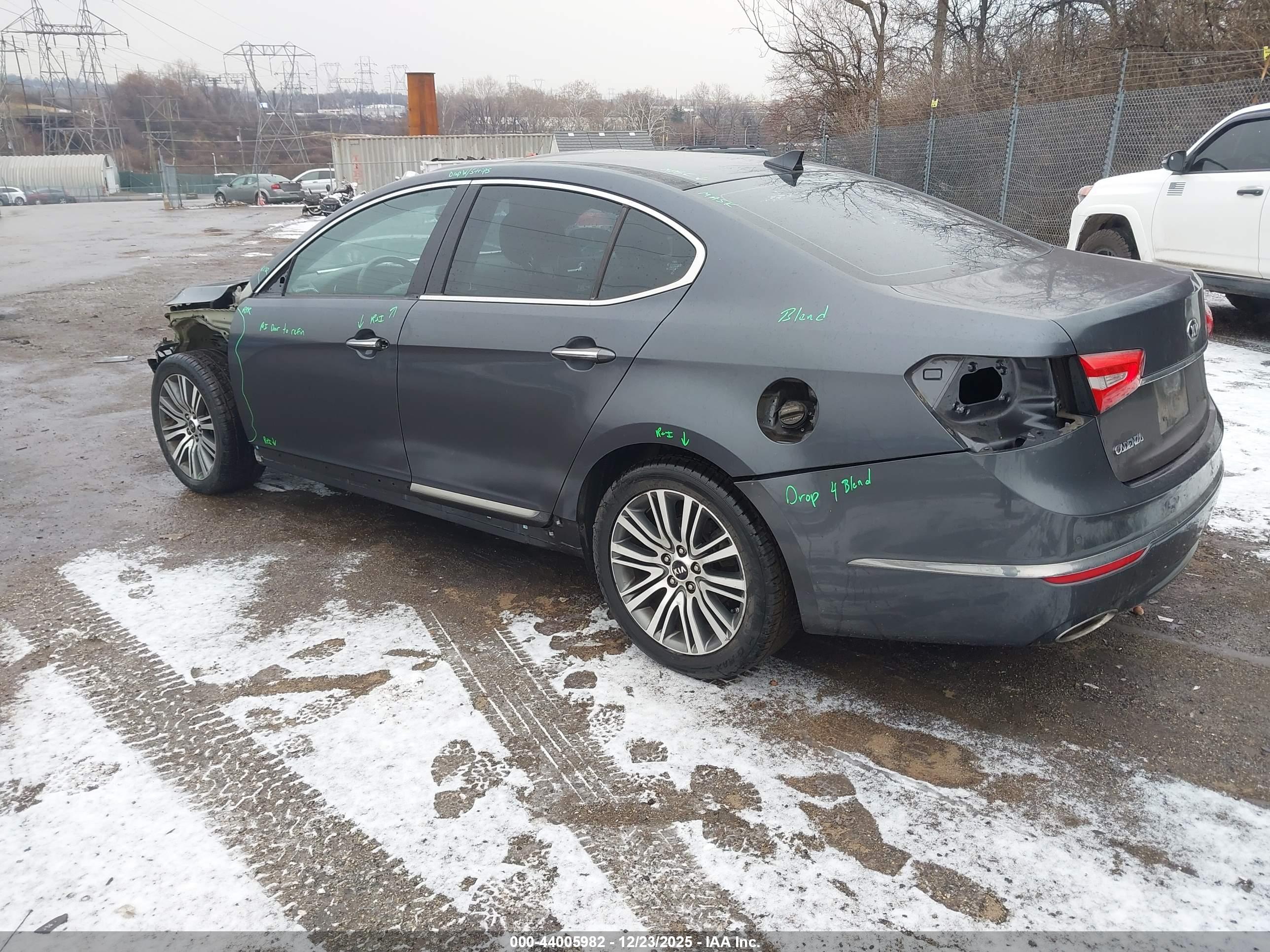 KIA CADENZA image 3