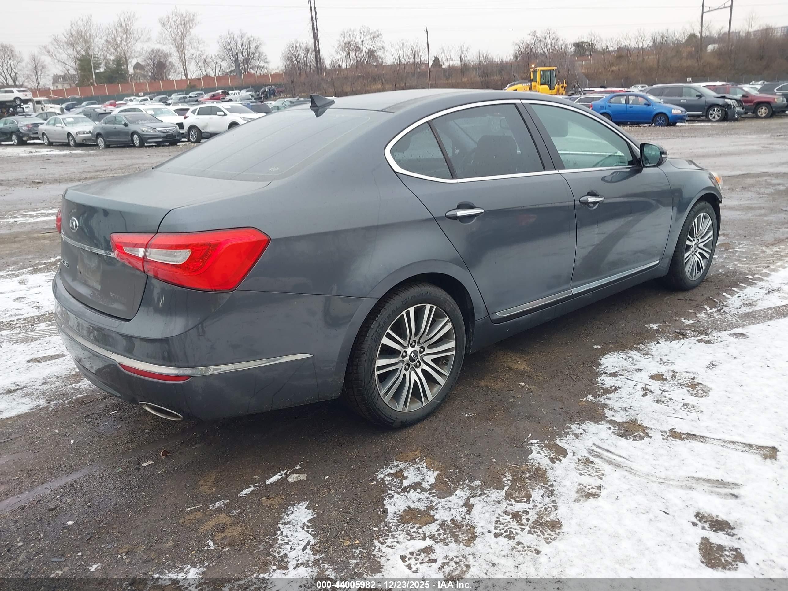 KIA CADENZA image 4