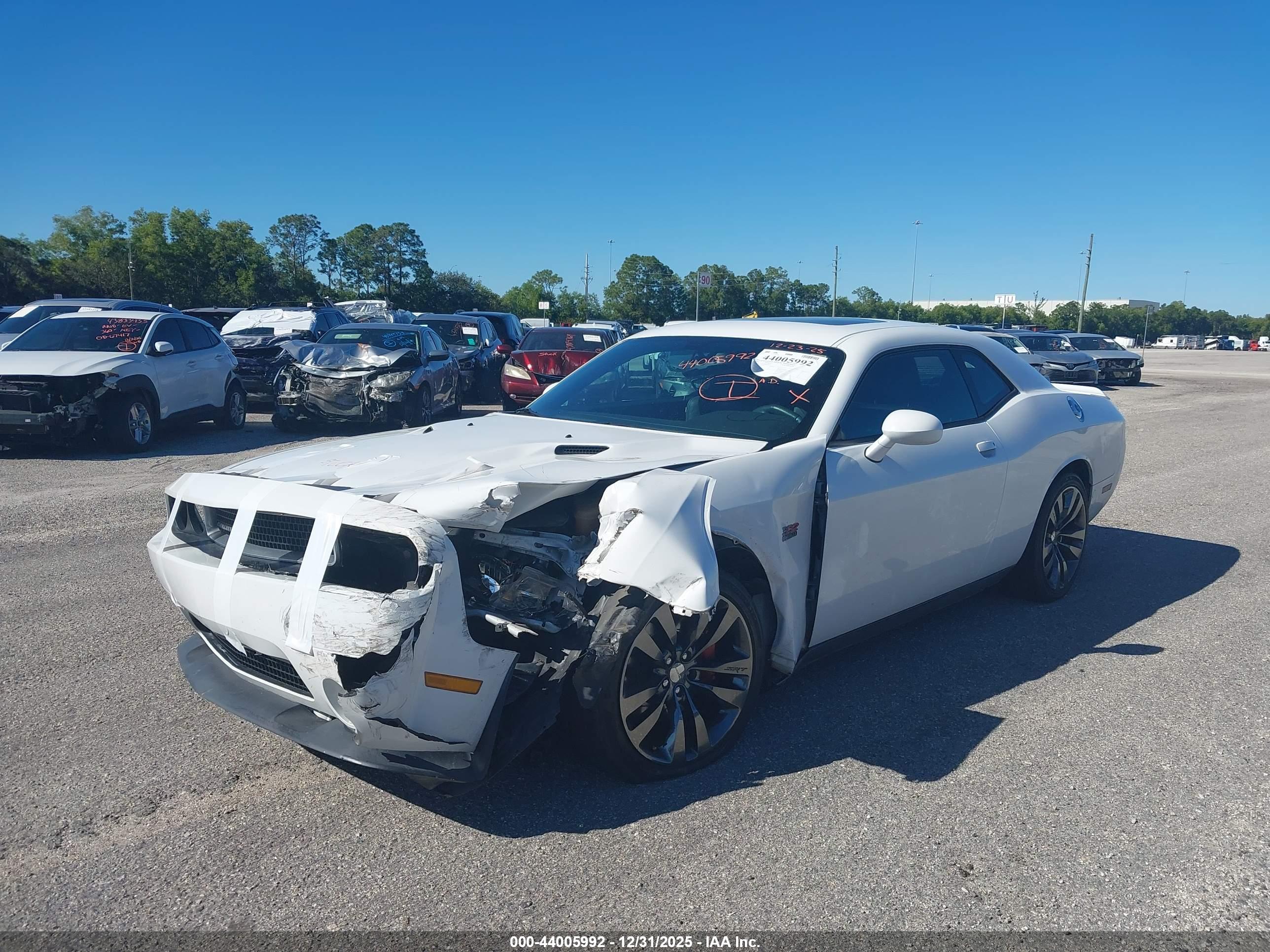 DODGE CHALLENGER image 2