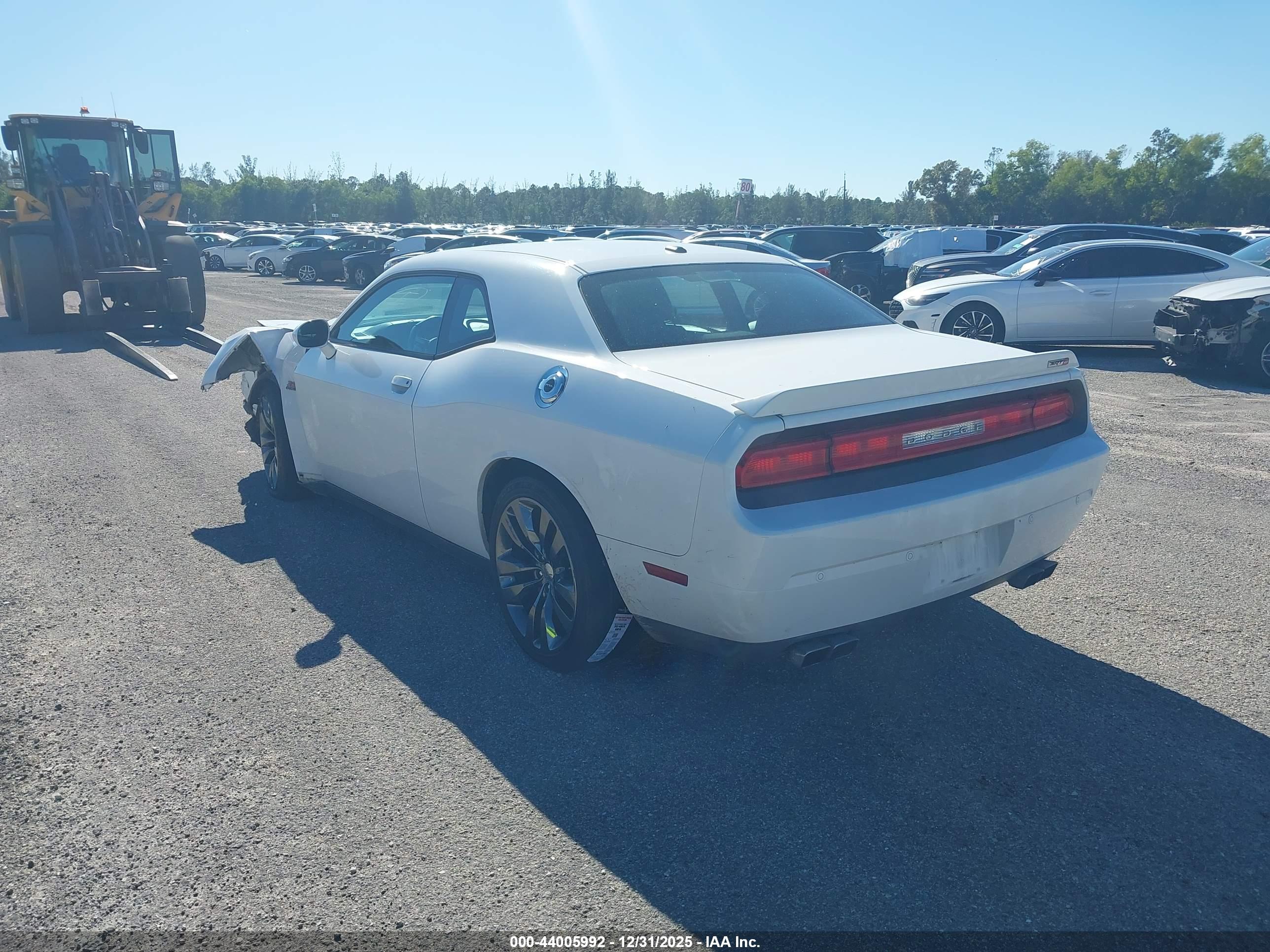 DODGE CHALLENGER image 3