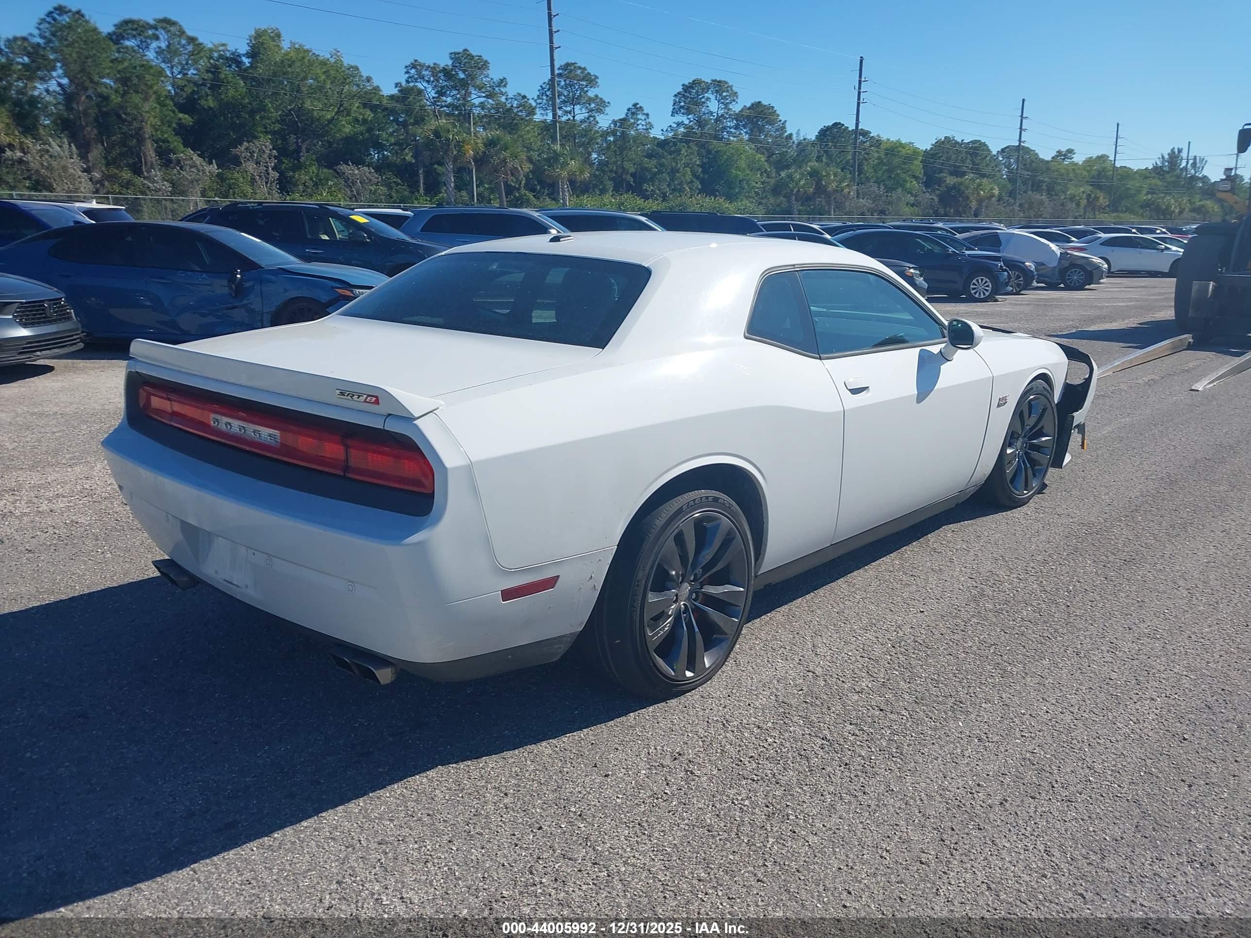 DODGE CHALLENGER image 4