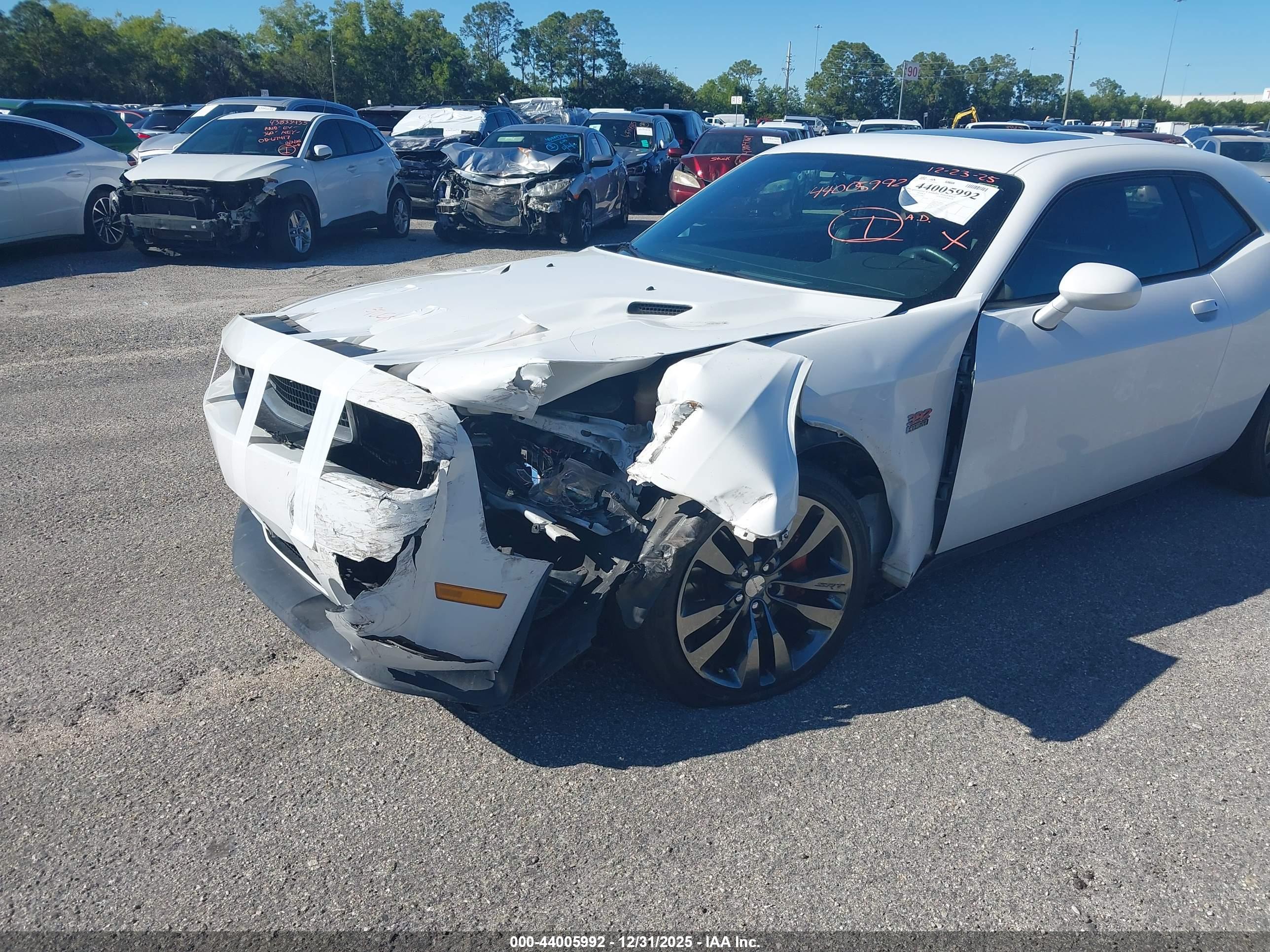 DODGE CHALLENGER image 6