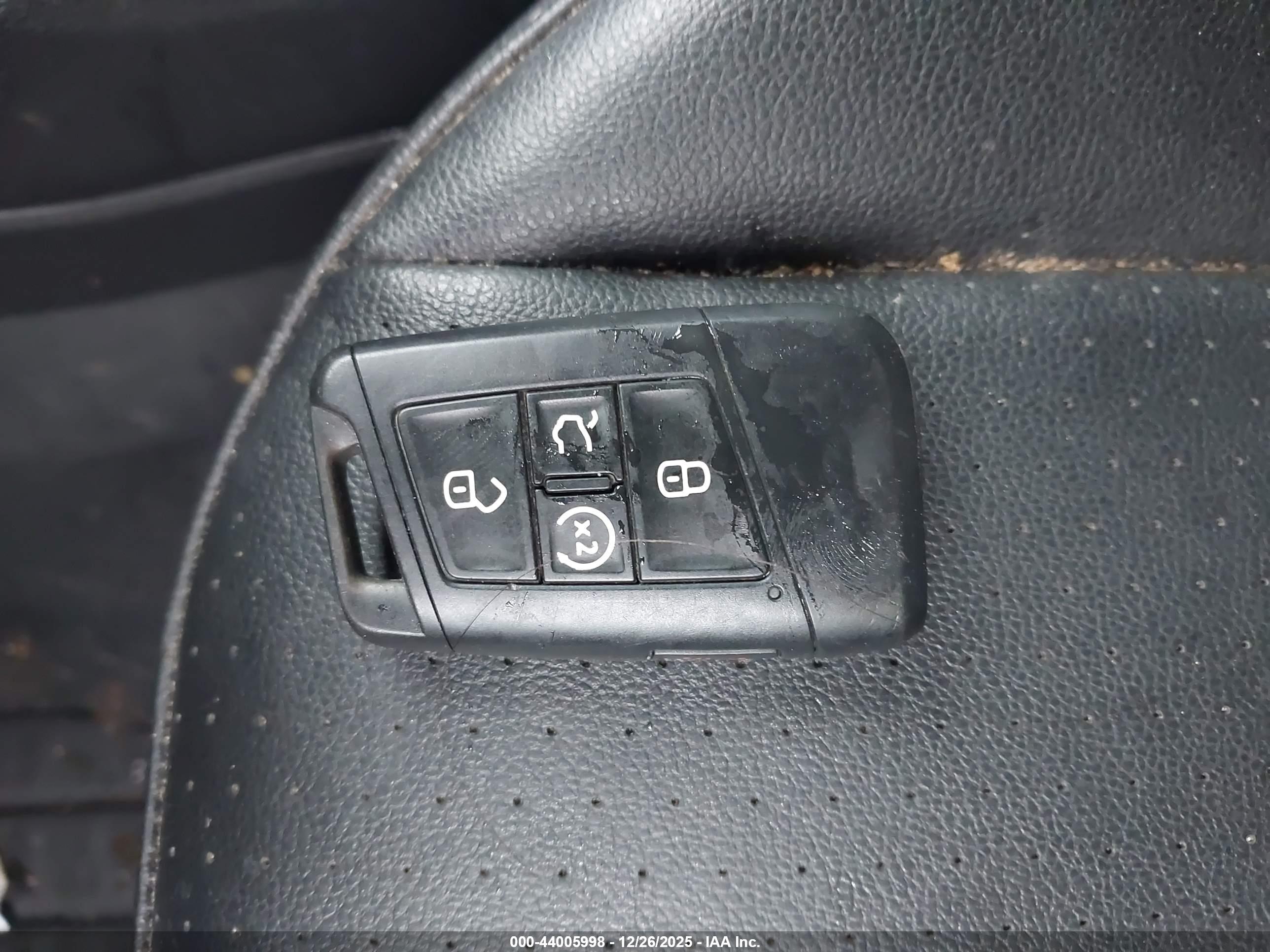 VOLKSWAGEN TIGUAN image 11