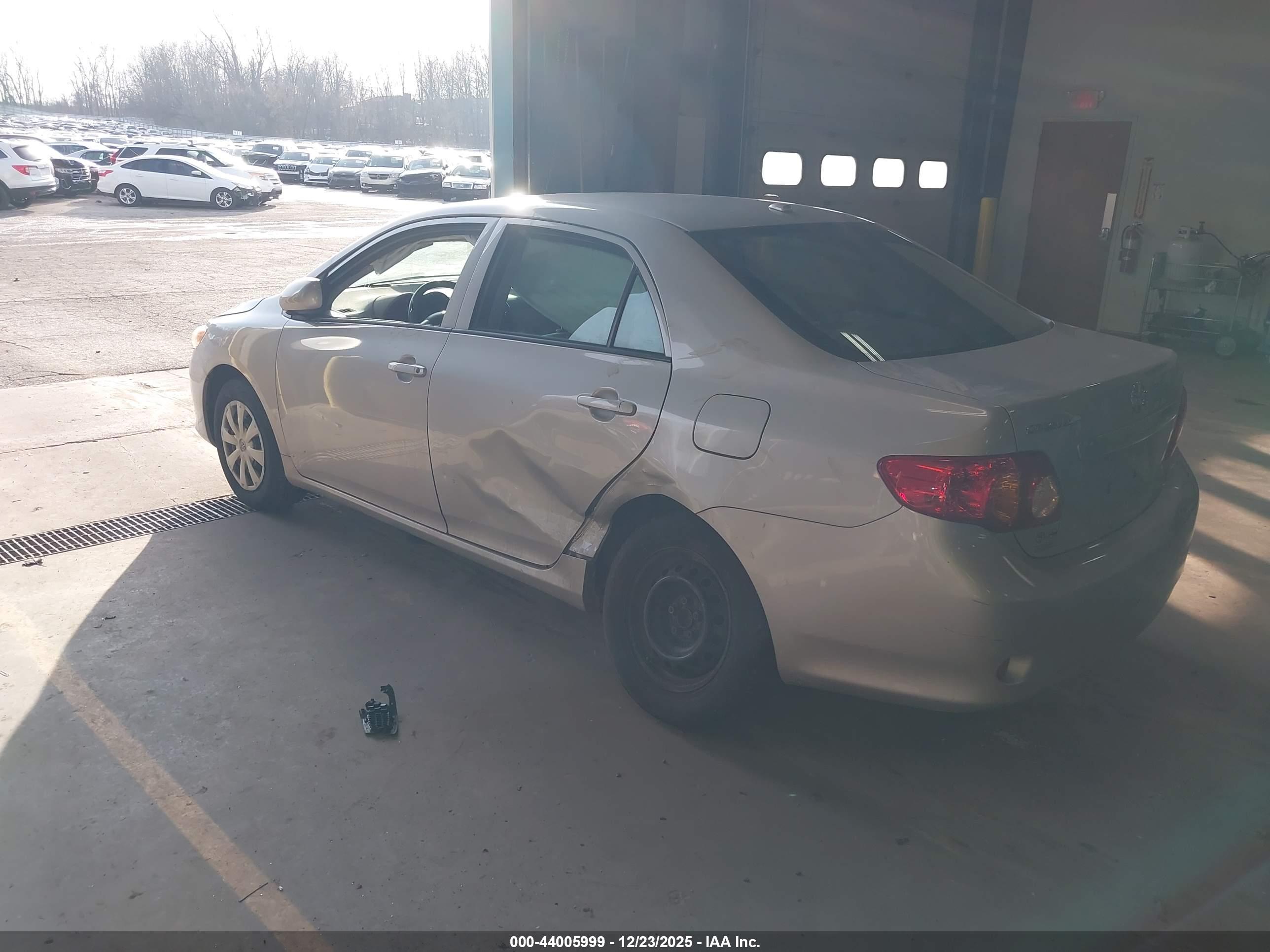 TOYOTA COROLLA image 3