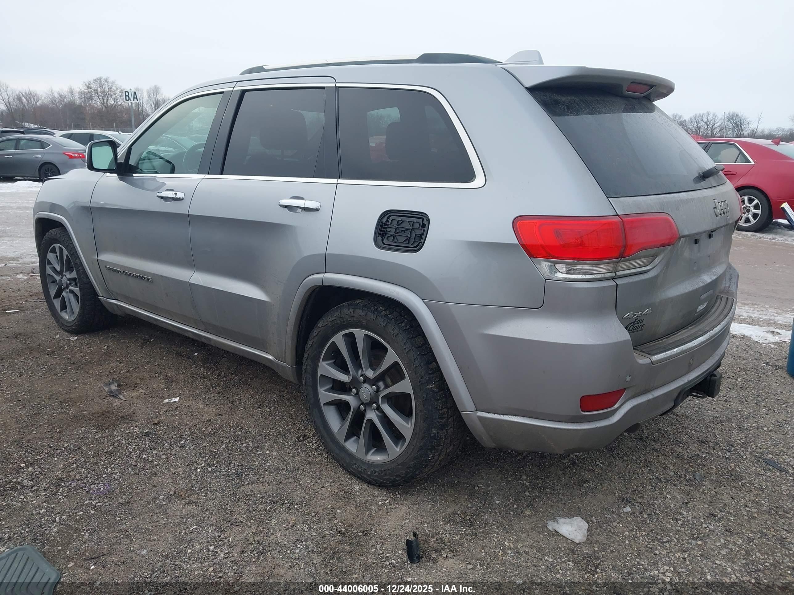 JEEP GRAND image 3