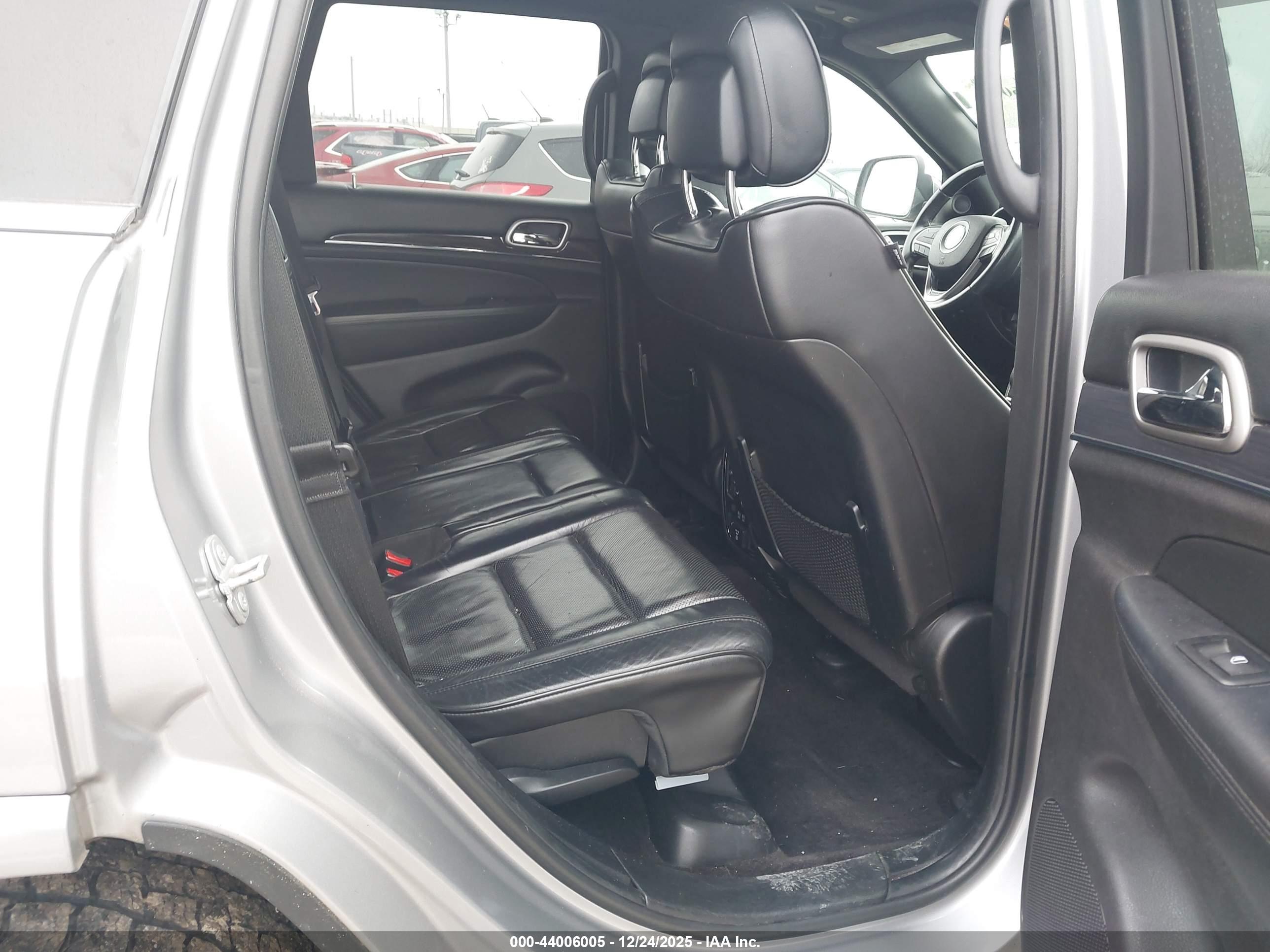 JEEP GRAND image 8