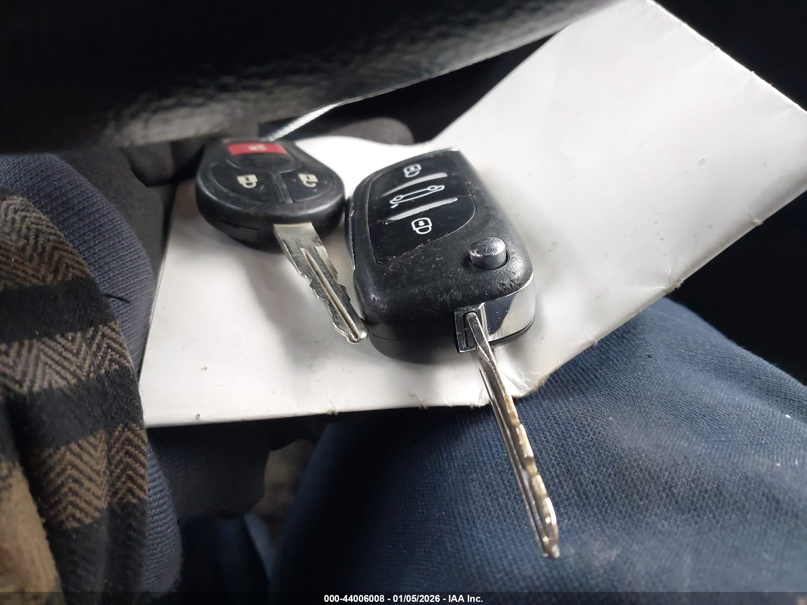 NISSAN ROGUE image 11