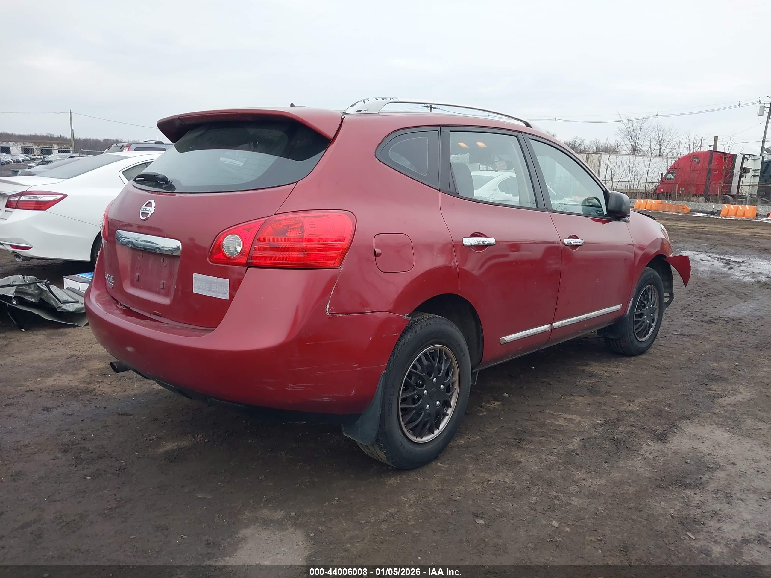 NISSAN ROGUE image 4