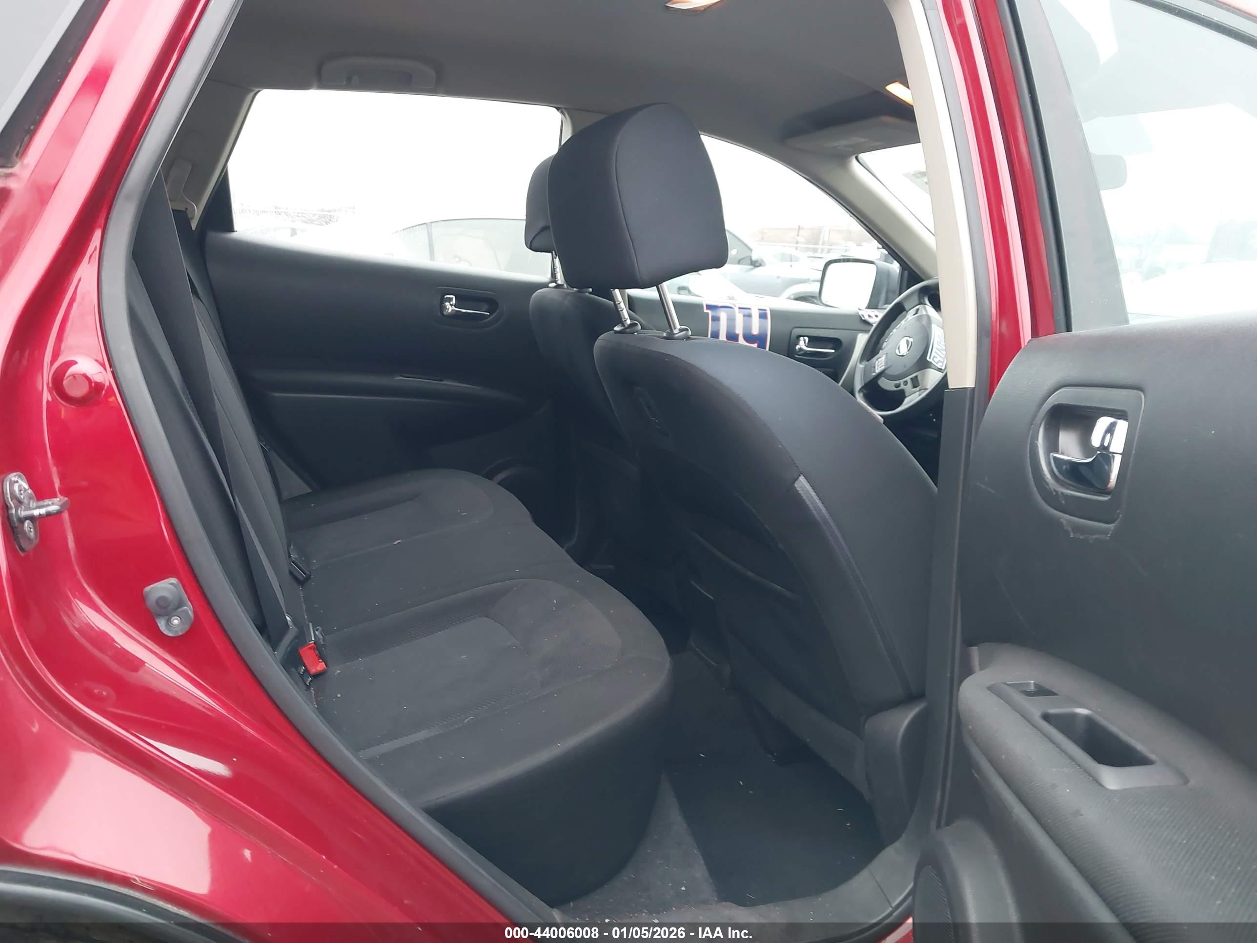 NISSAN ROGUE image 8