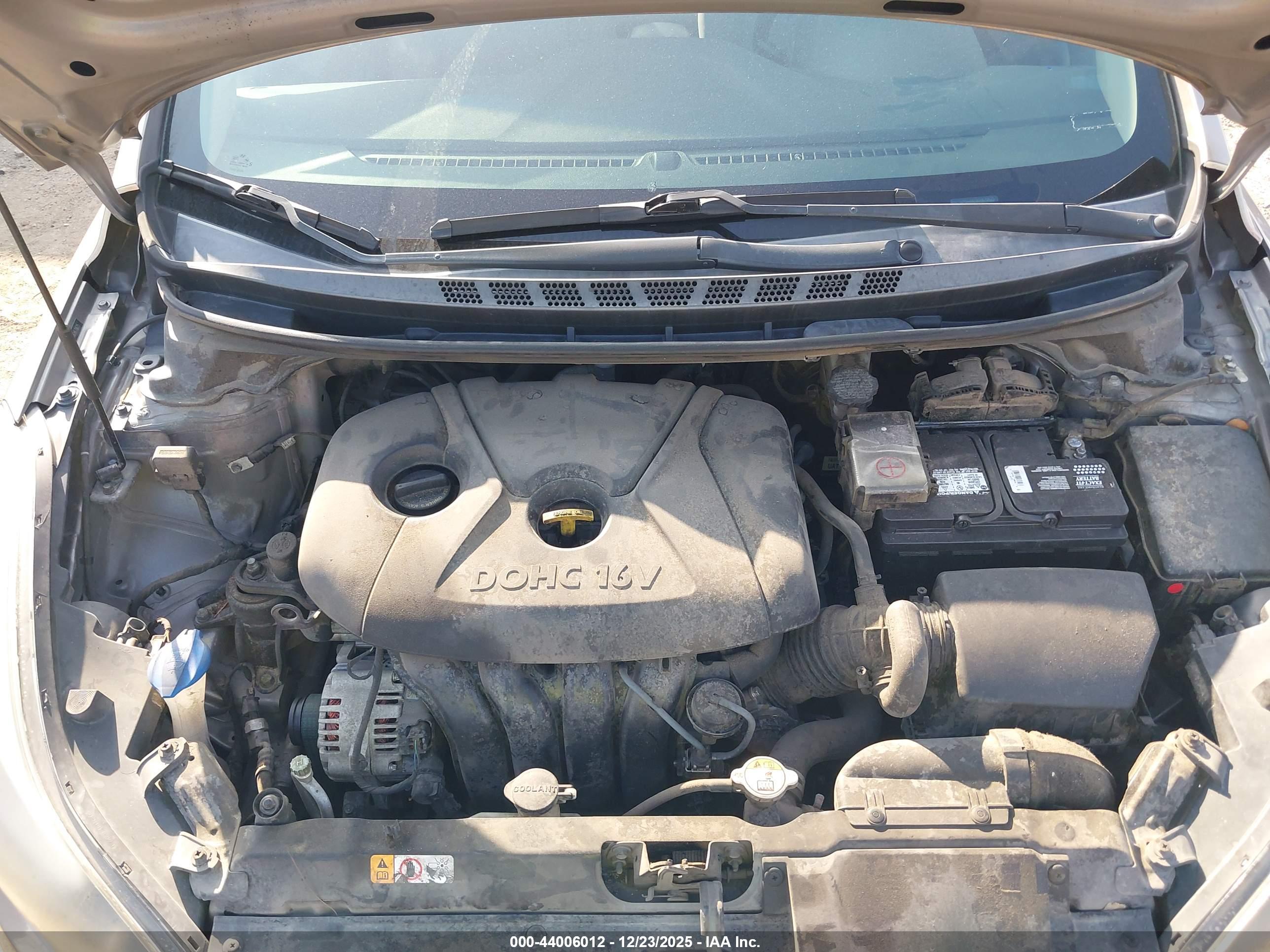 HYUNDAI ELANTRA image 10