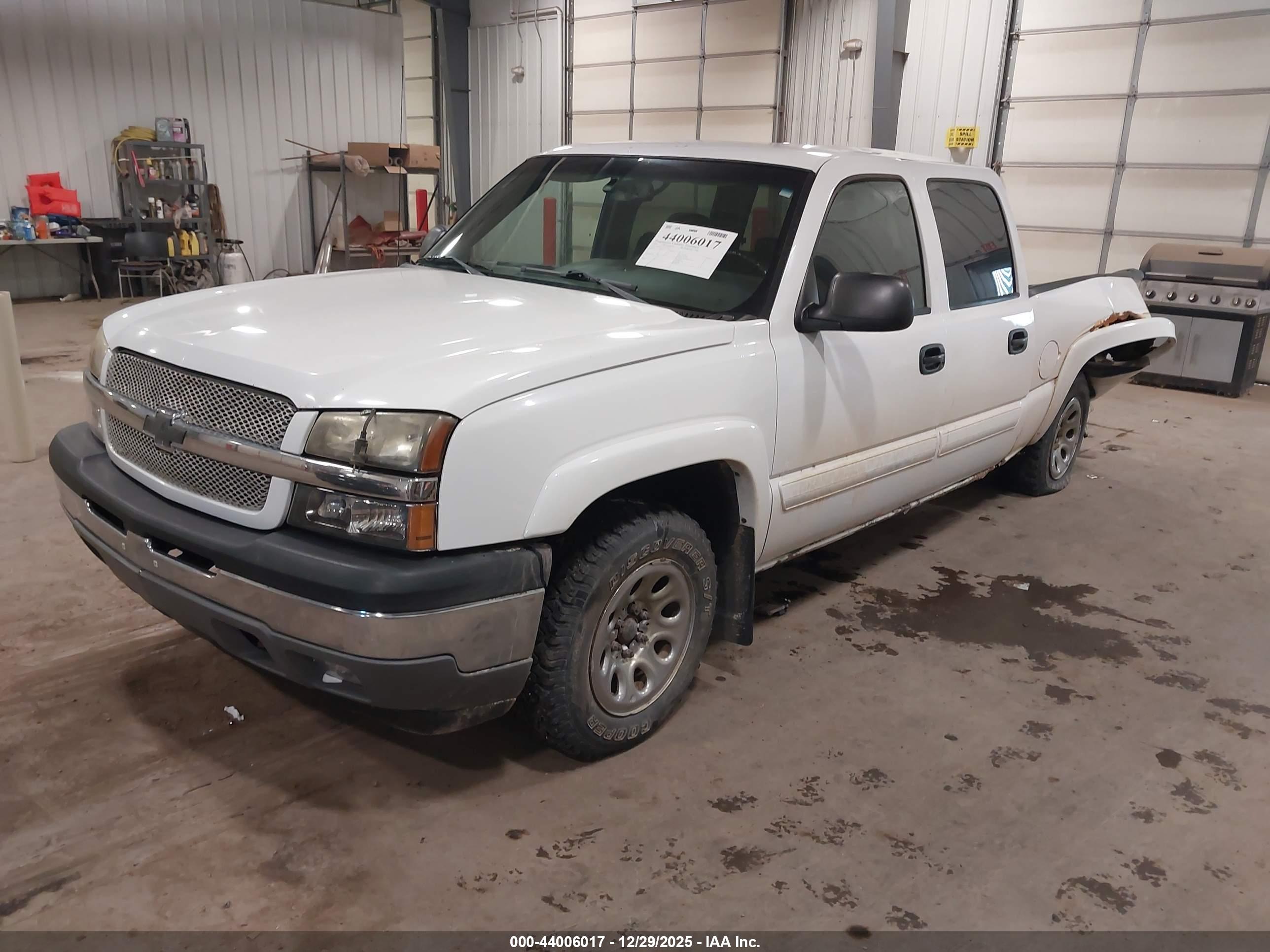 CHEVROLET SILVERADO image 2