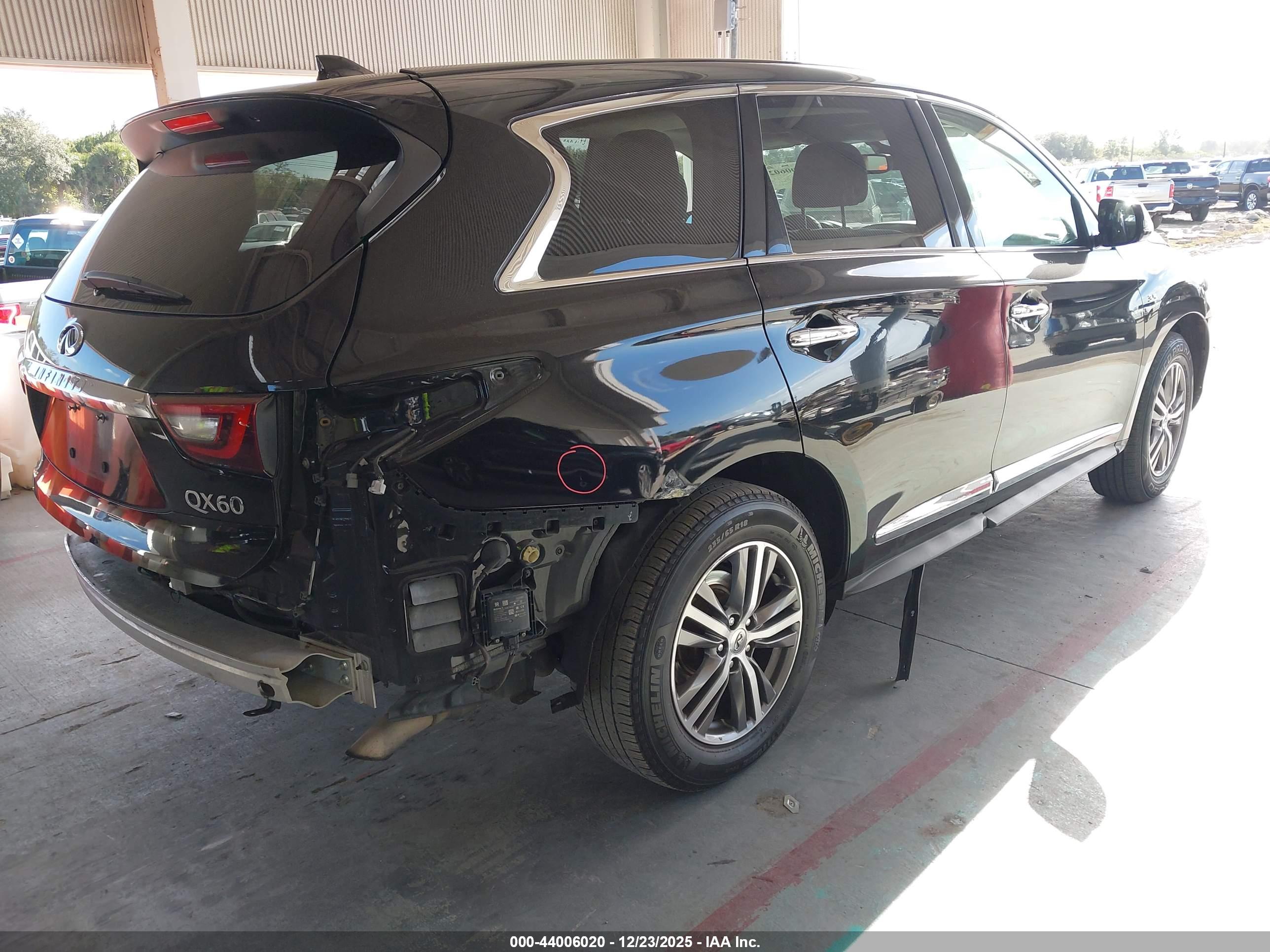 INFINITI QX60 image 4