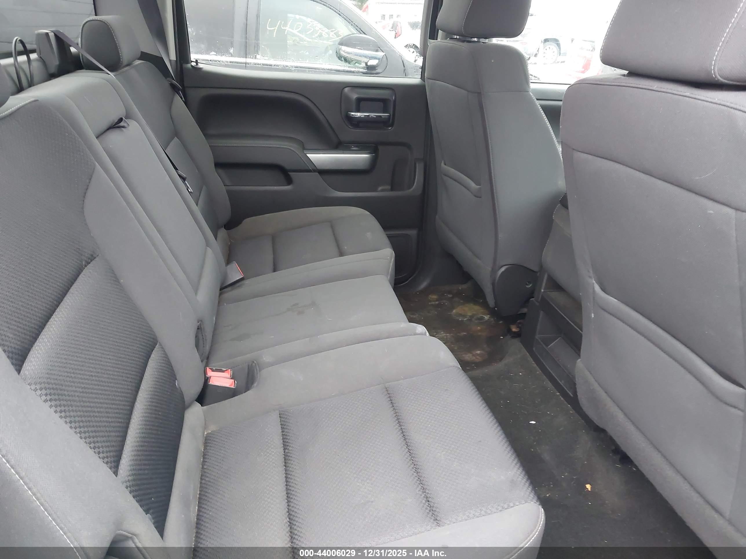 CHEVROLET SILVERADO image 8