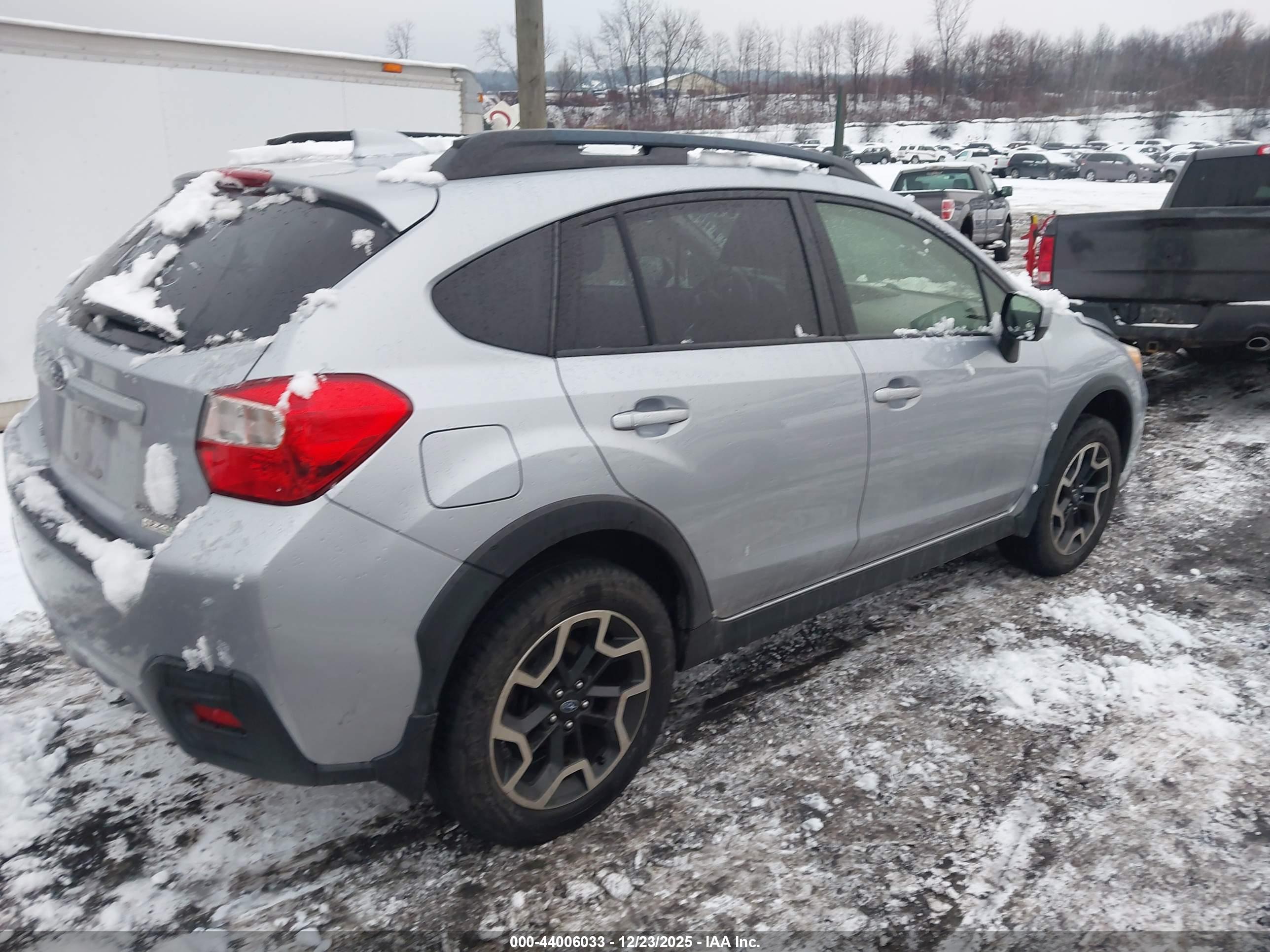 SUBARU CROSSTREK image 4