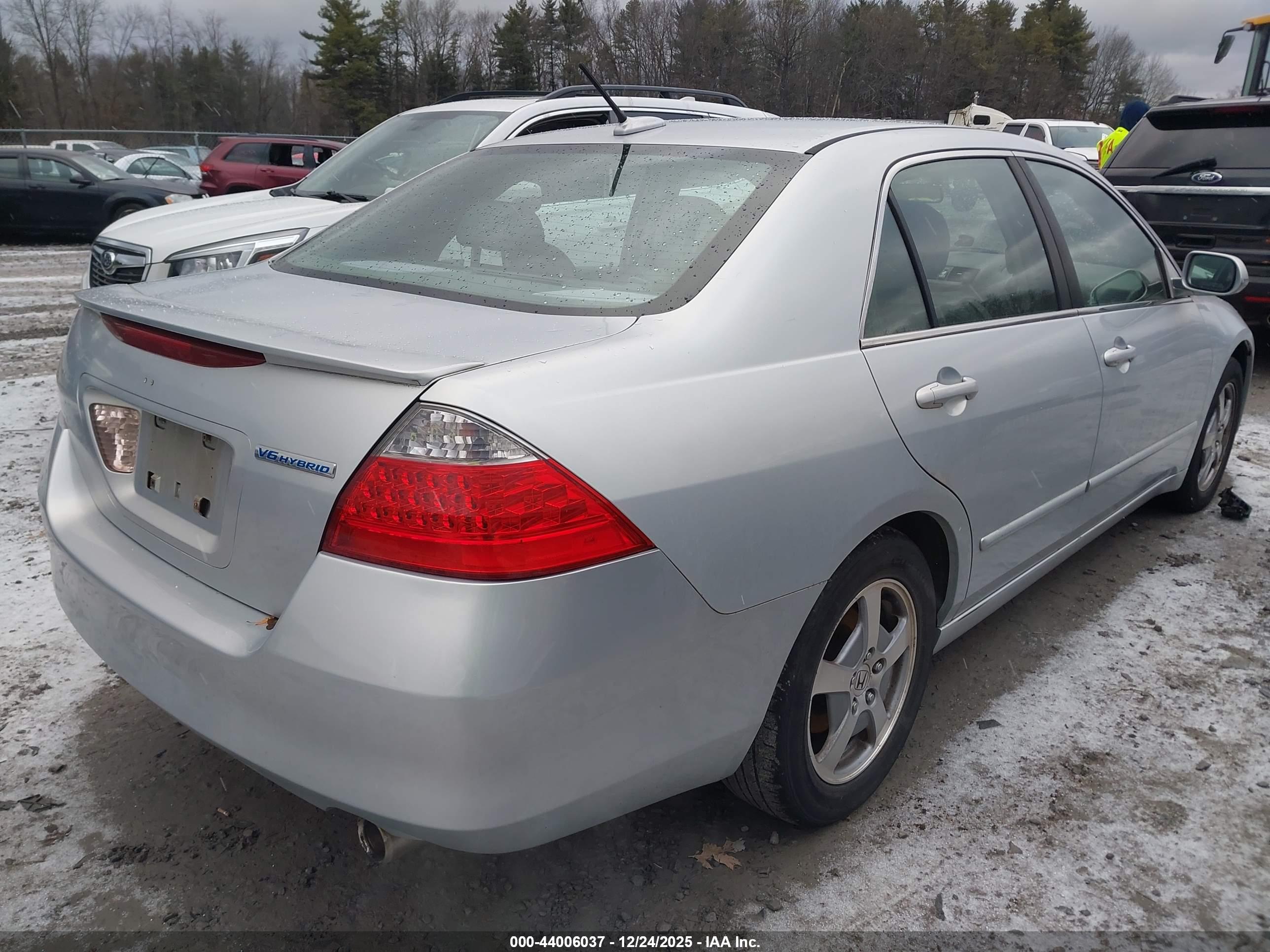 HONDA ACCORD image 4