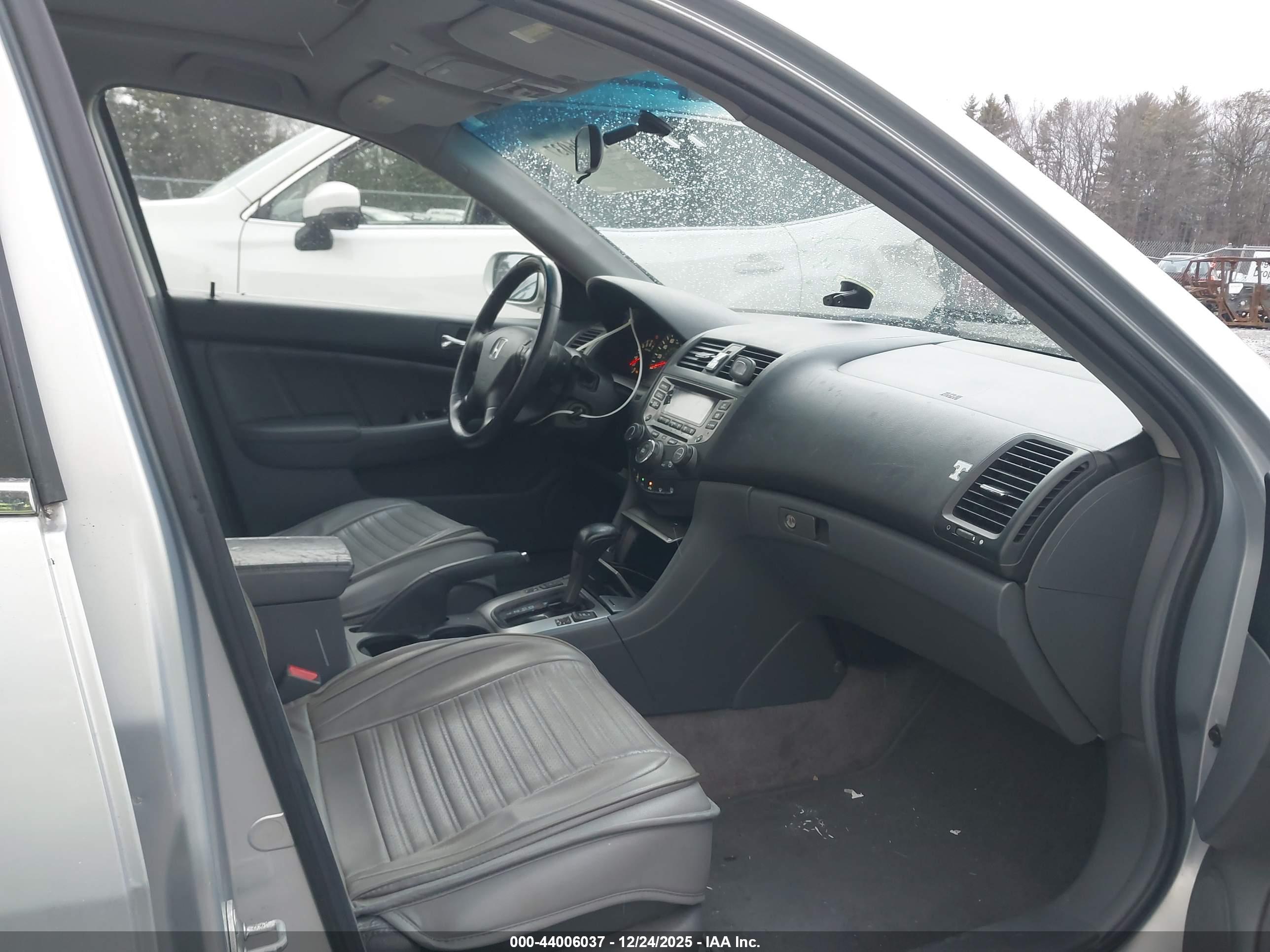 HONDA ACCORD image 5