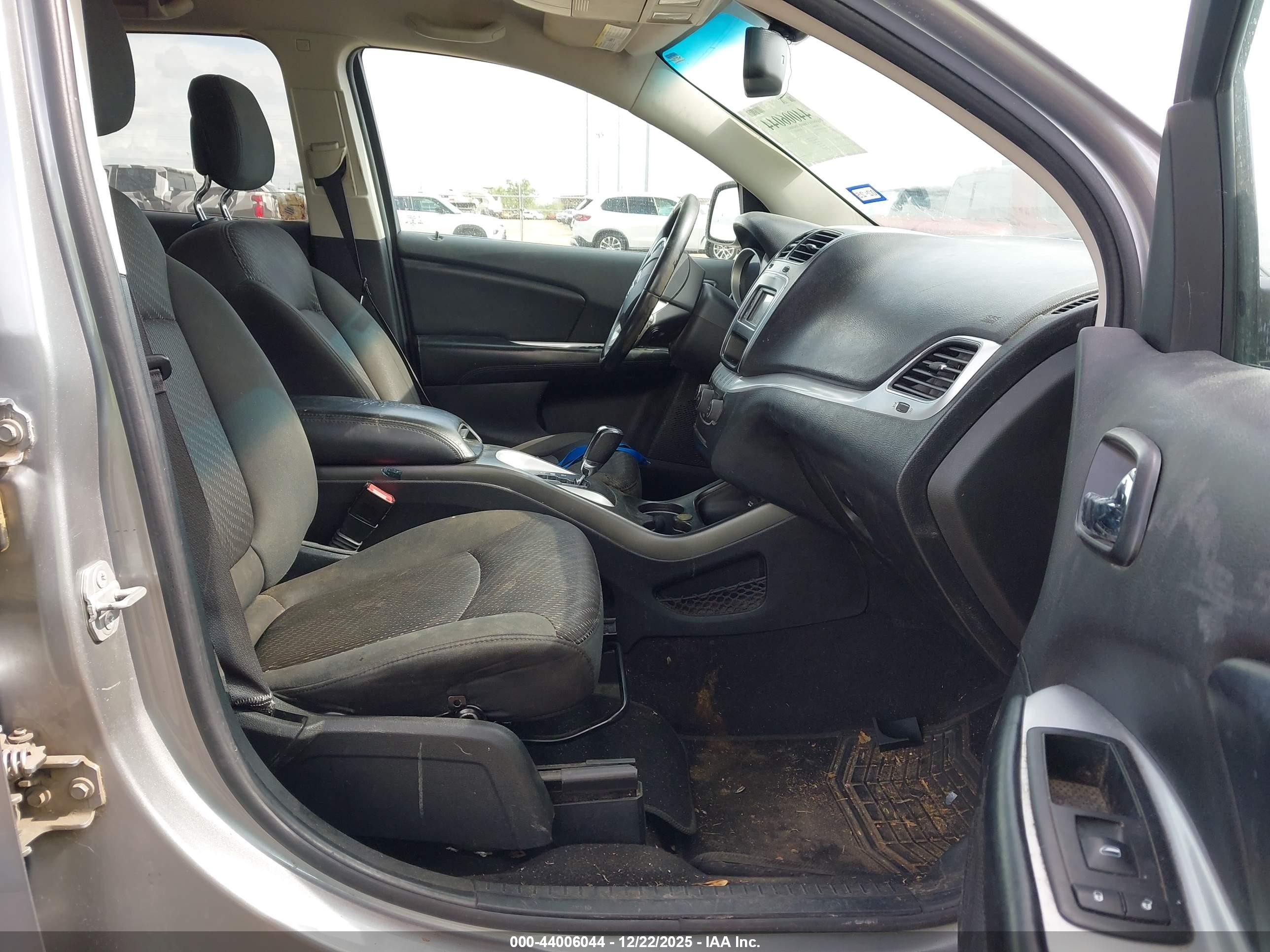 DODGE JOURNEY image 5