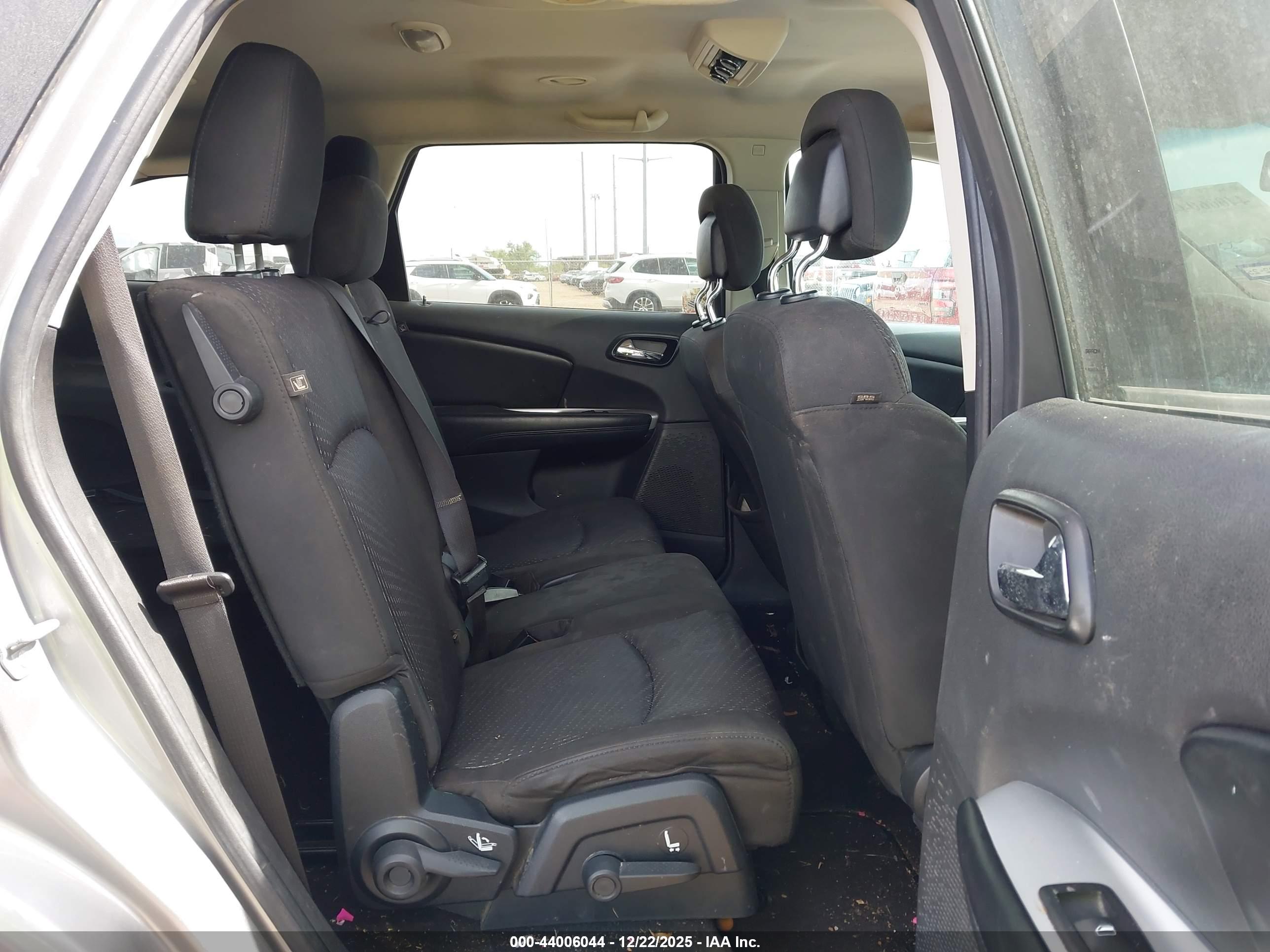 DODGE JOURNEY image 8