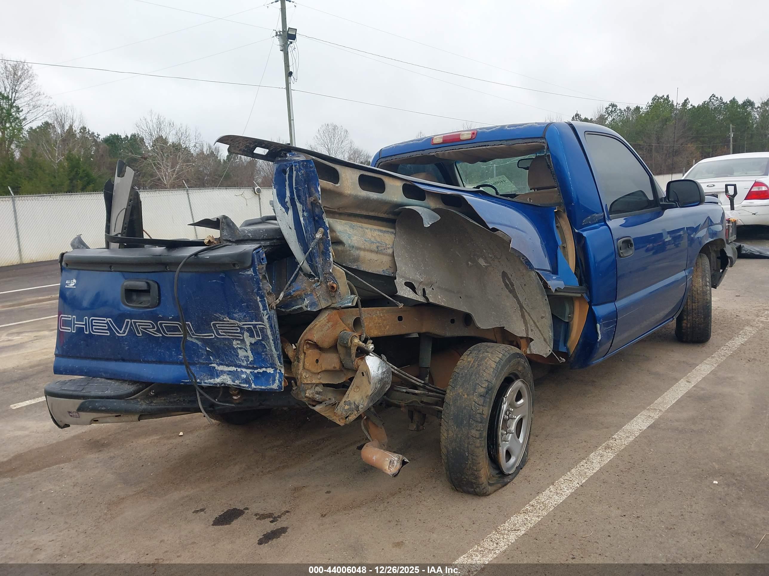 CHEVROLET SILVERADO image 6