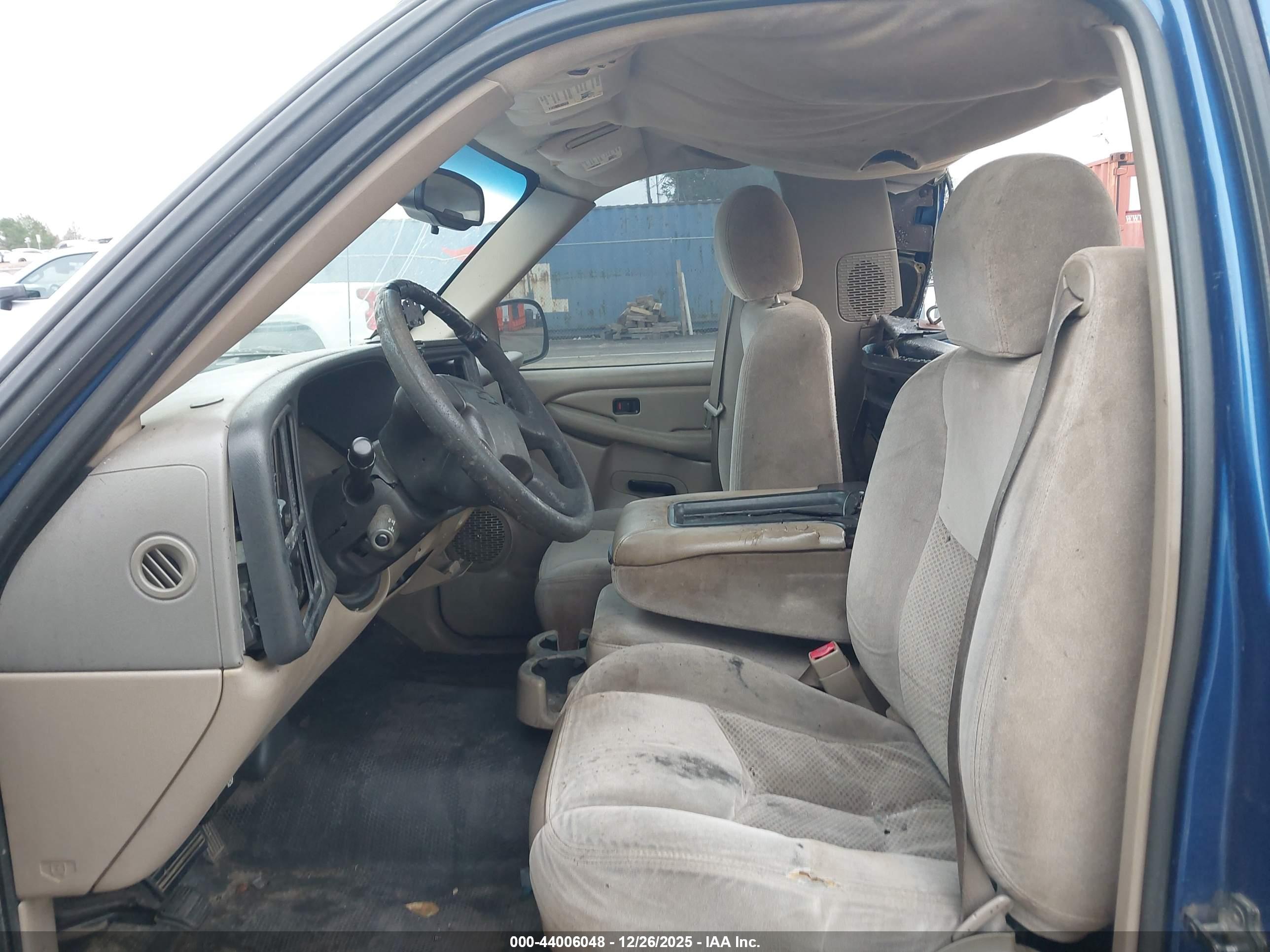 CHEVROLET SILVERADO image 8