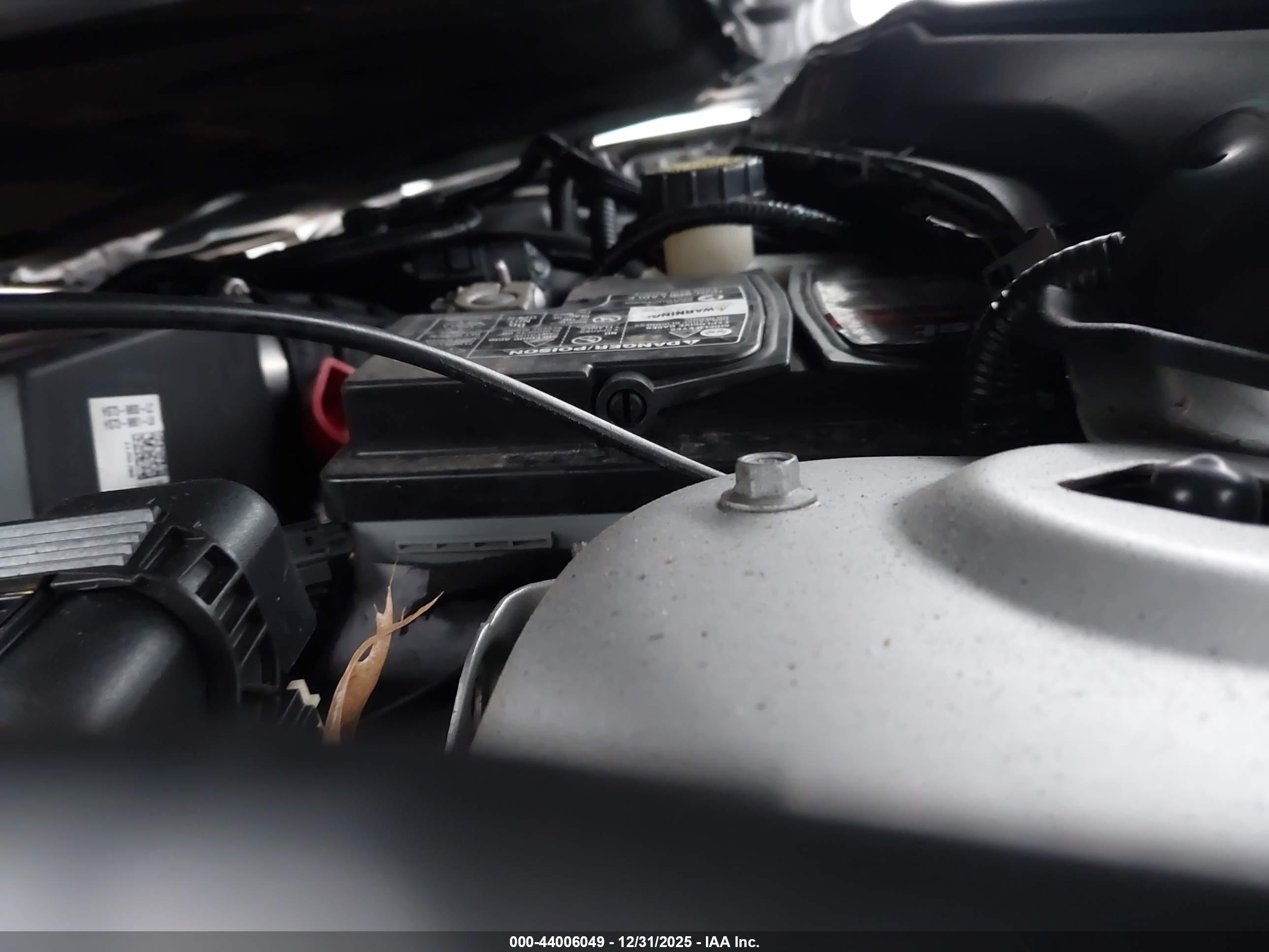 FORD FUSION image 10