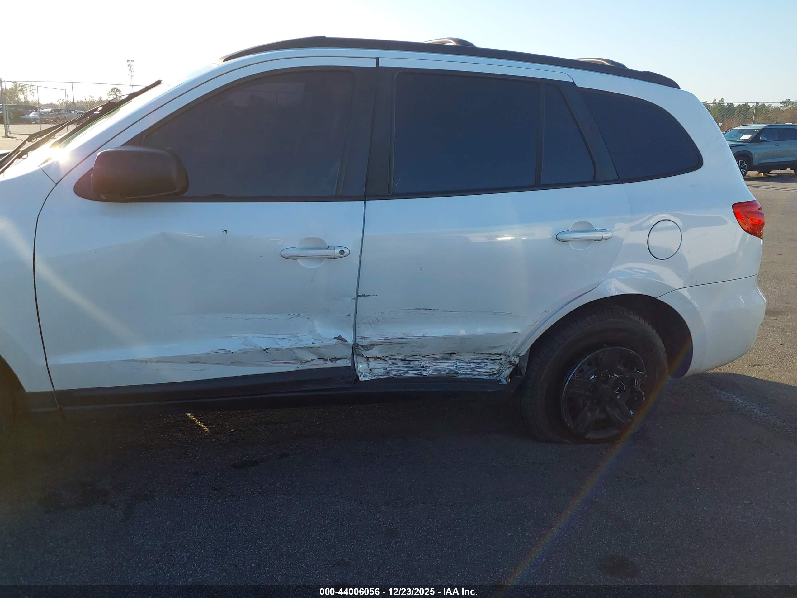 HYUNDAI SANTA image 6