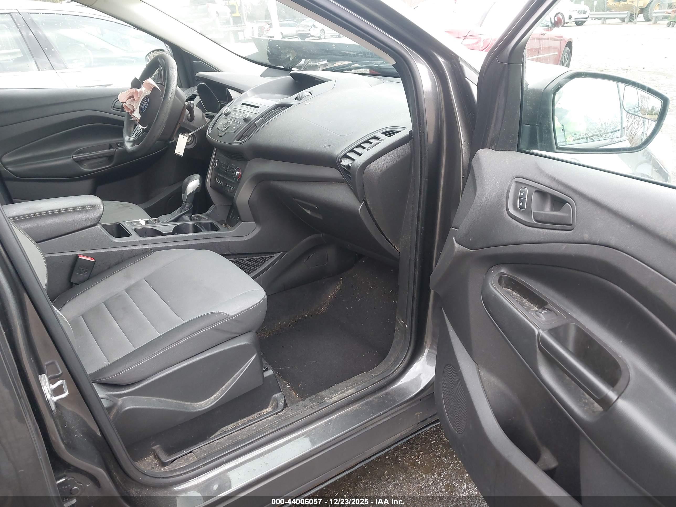 FORD ESCAPE image 5