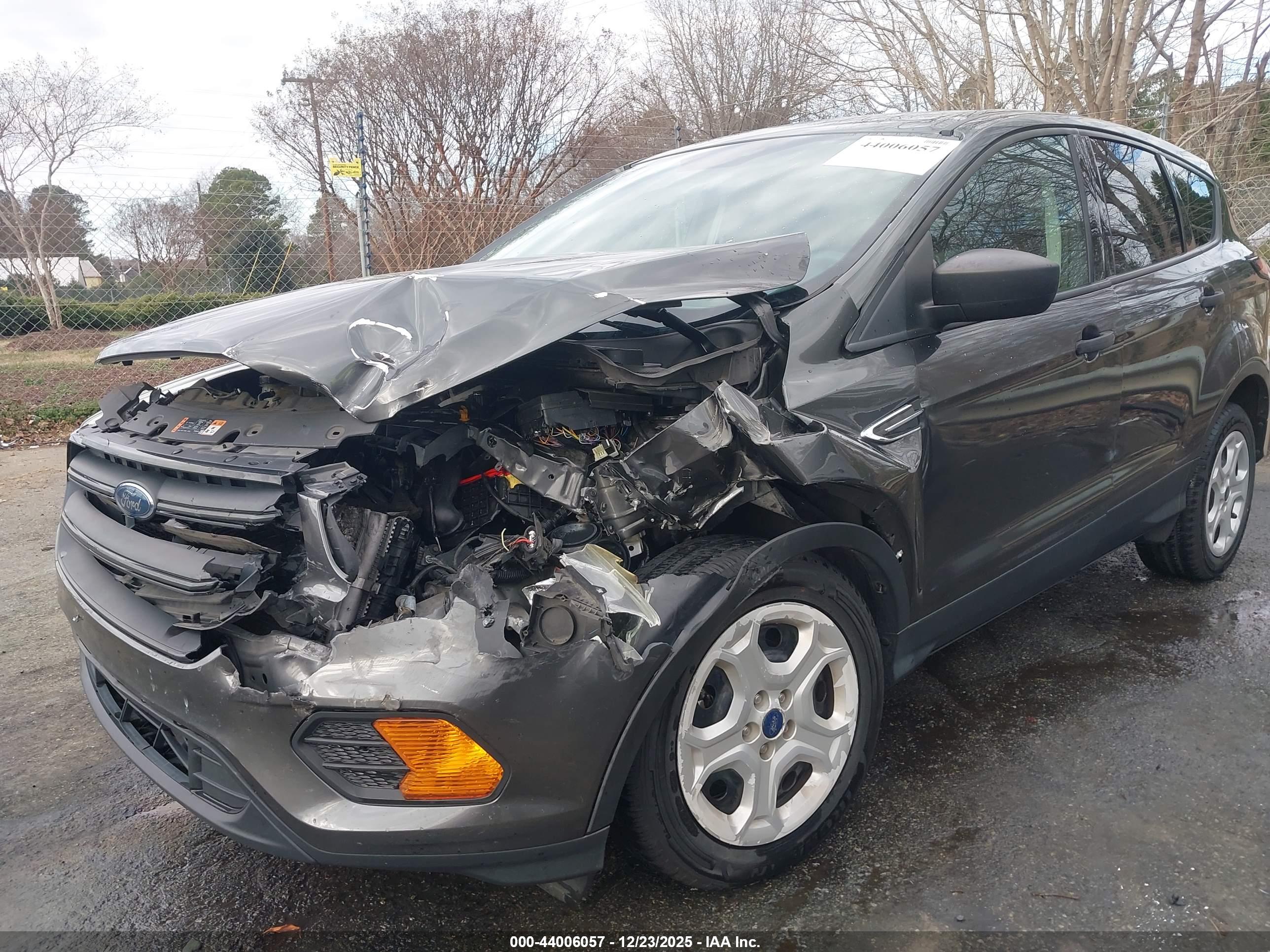 FORD ESCAPE image 6
