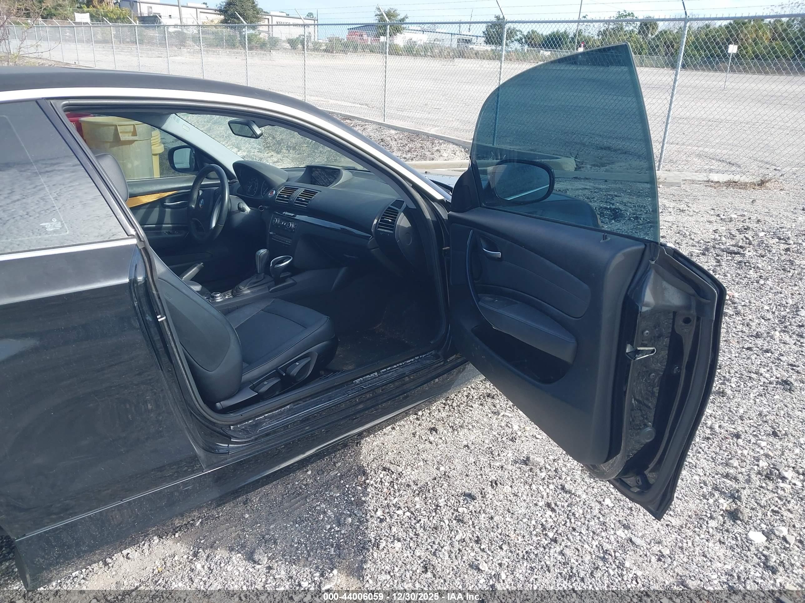 BMW 128I image 5