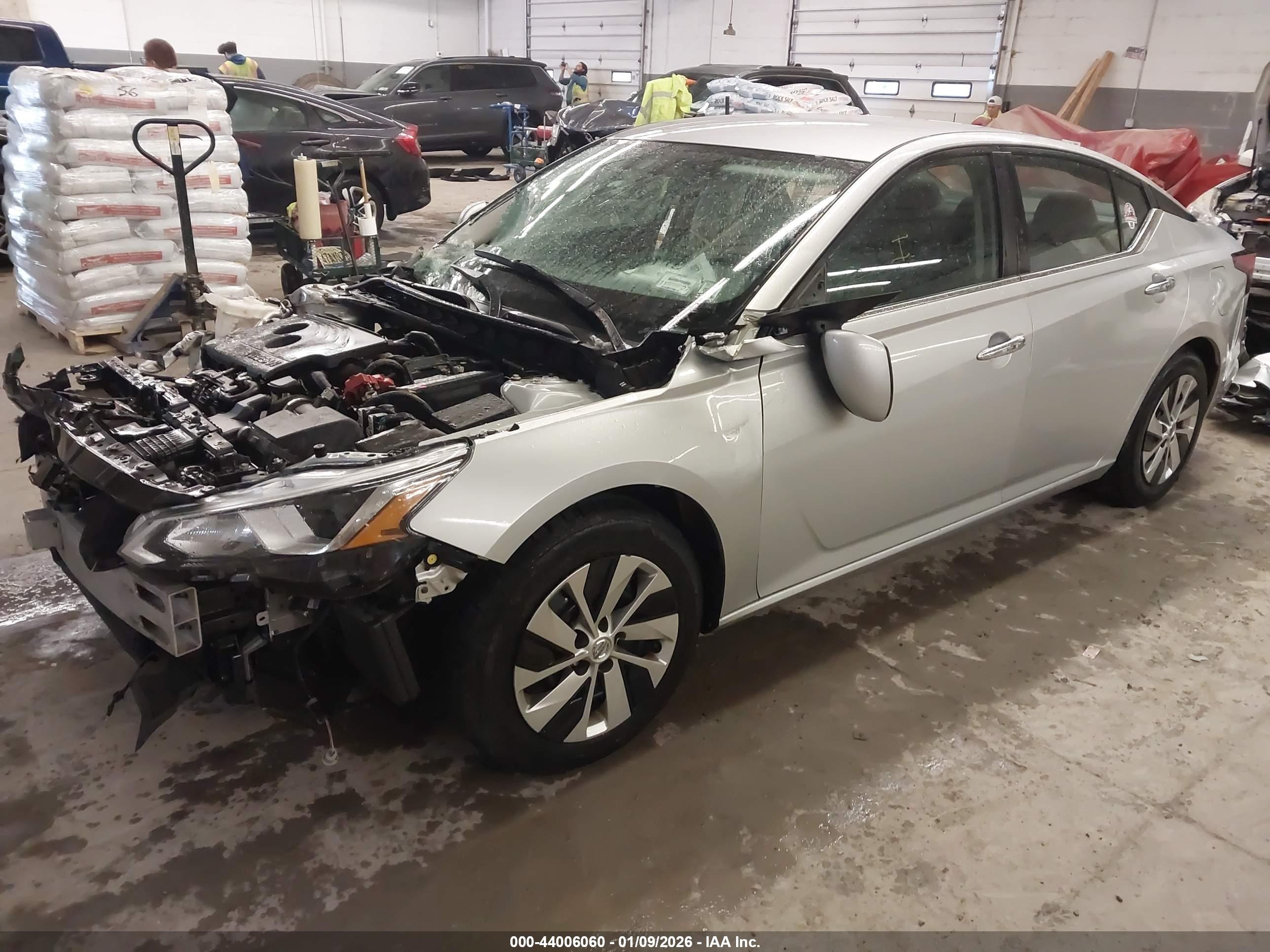 NISSAN ALTIMA image 2